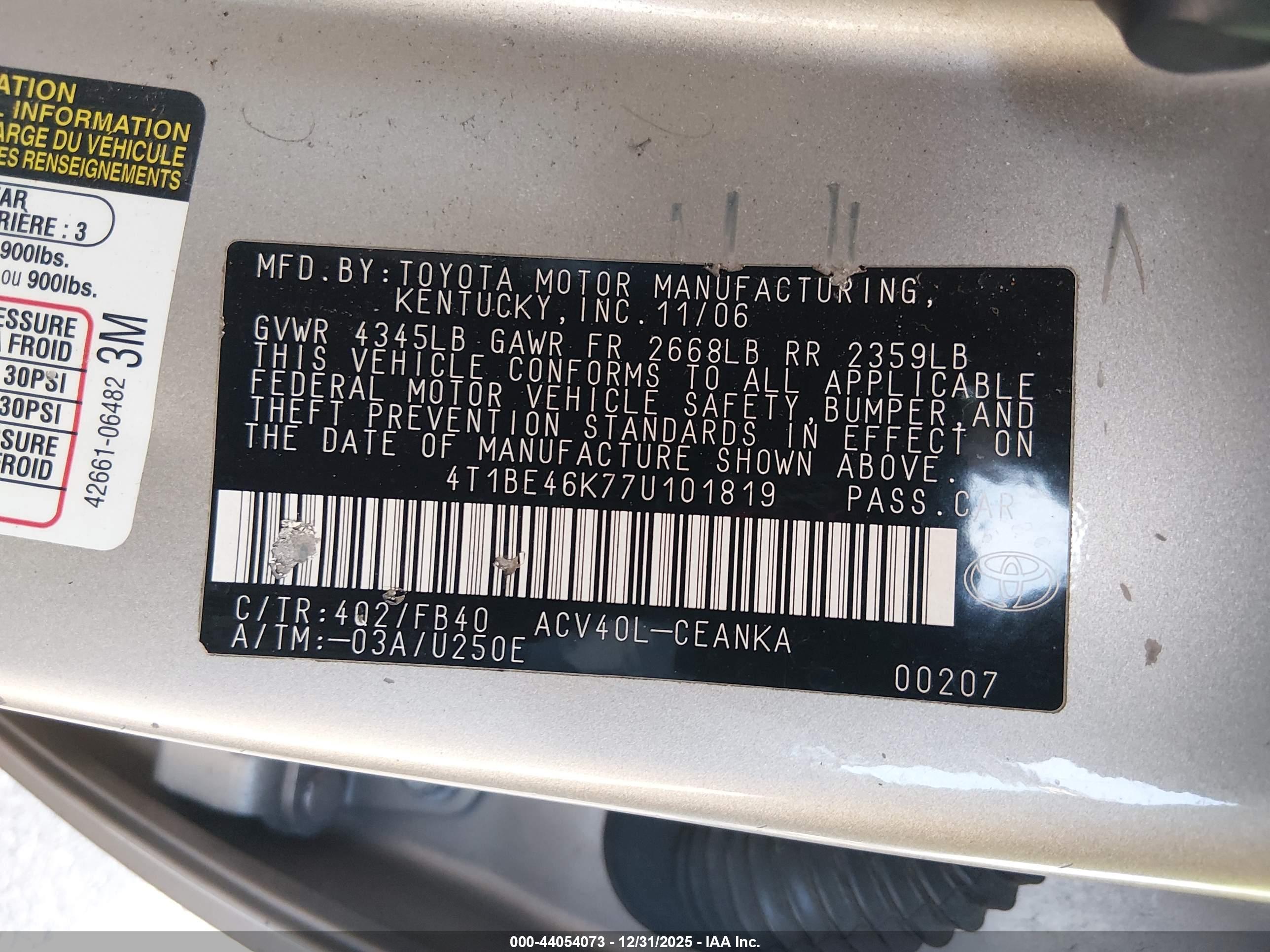 TOYOTA CAMRY image 9