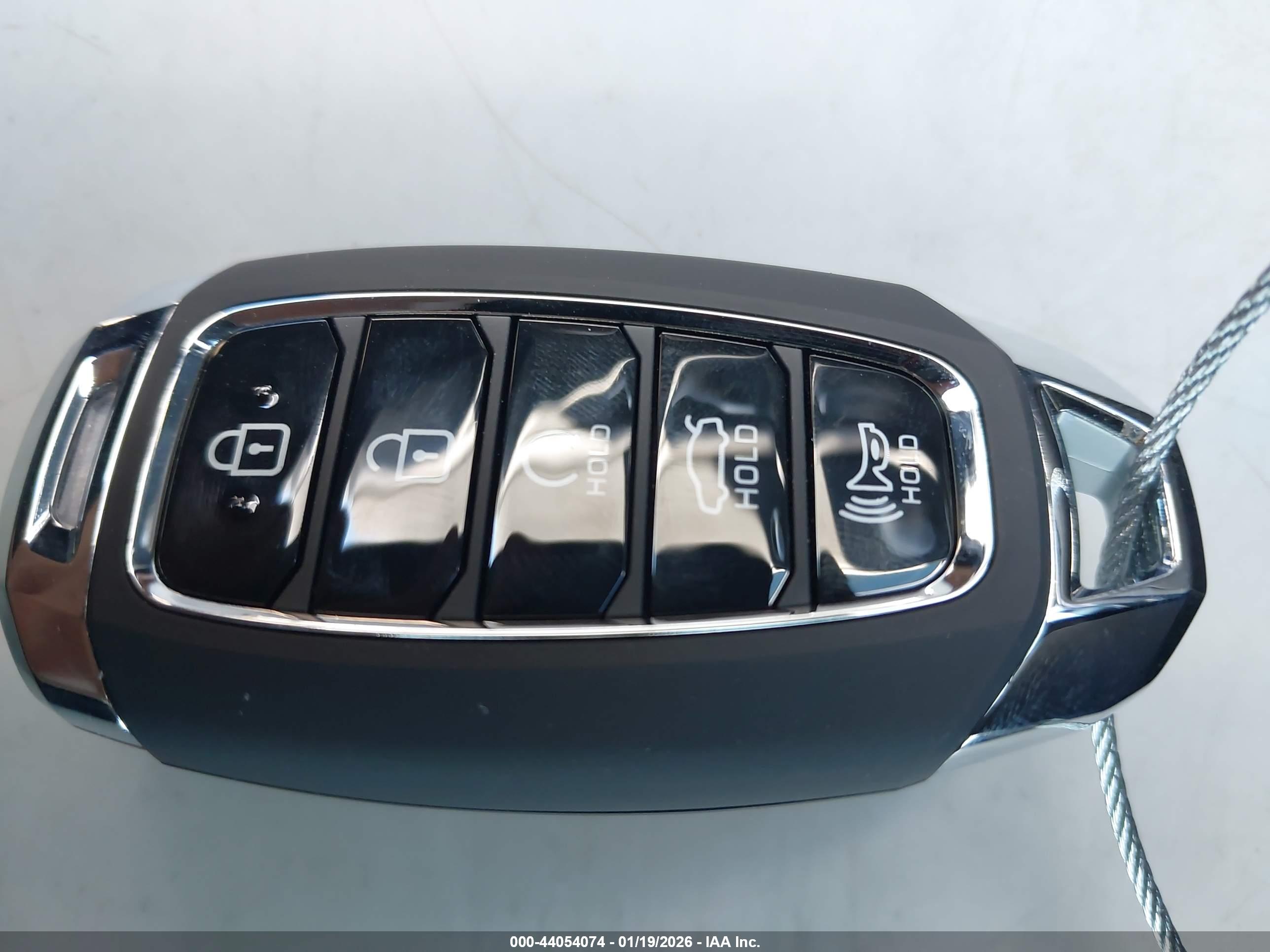 HYUNDAI ELANTRA image 11