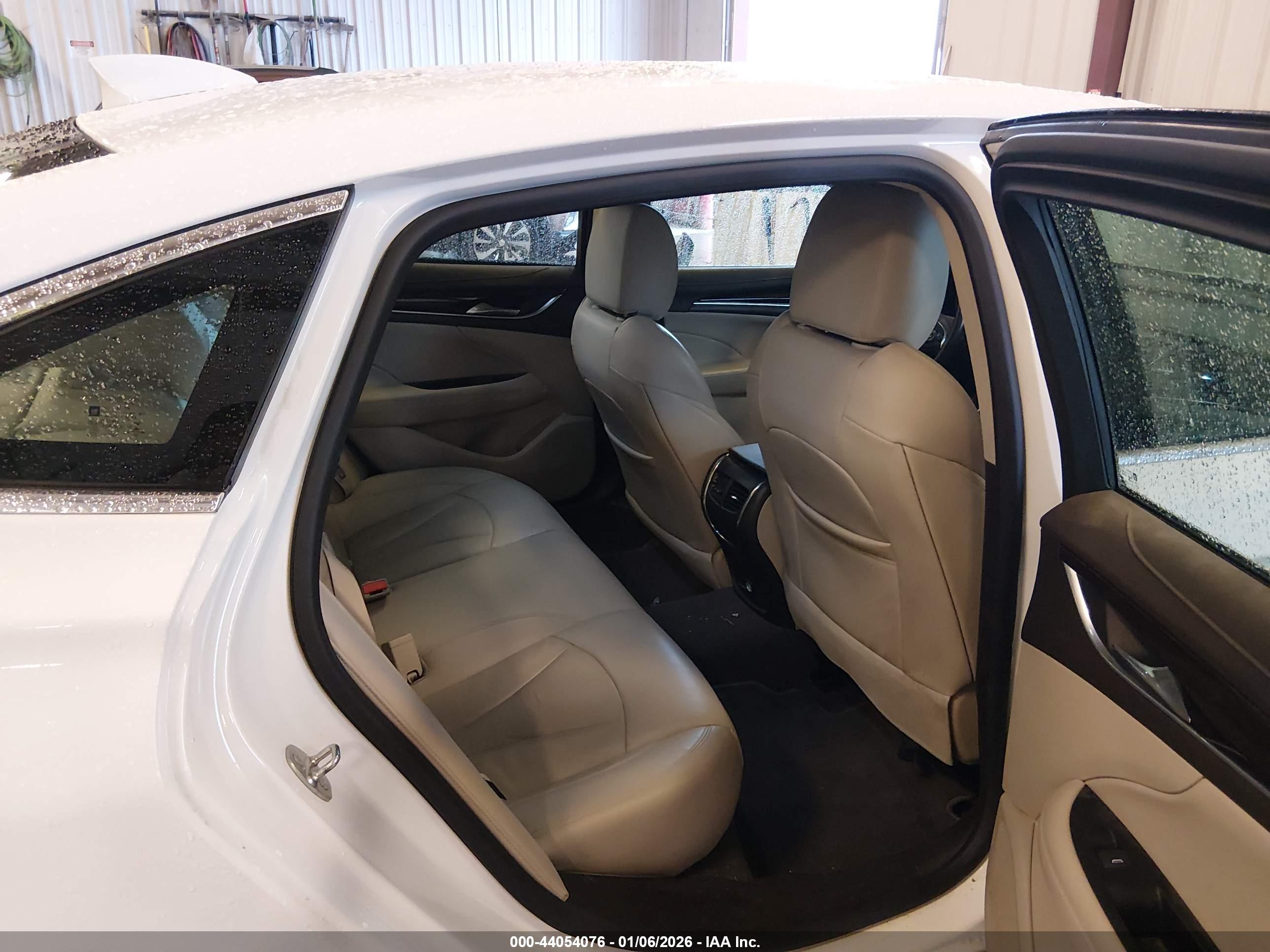 BUICK LACROSSE image 8