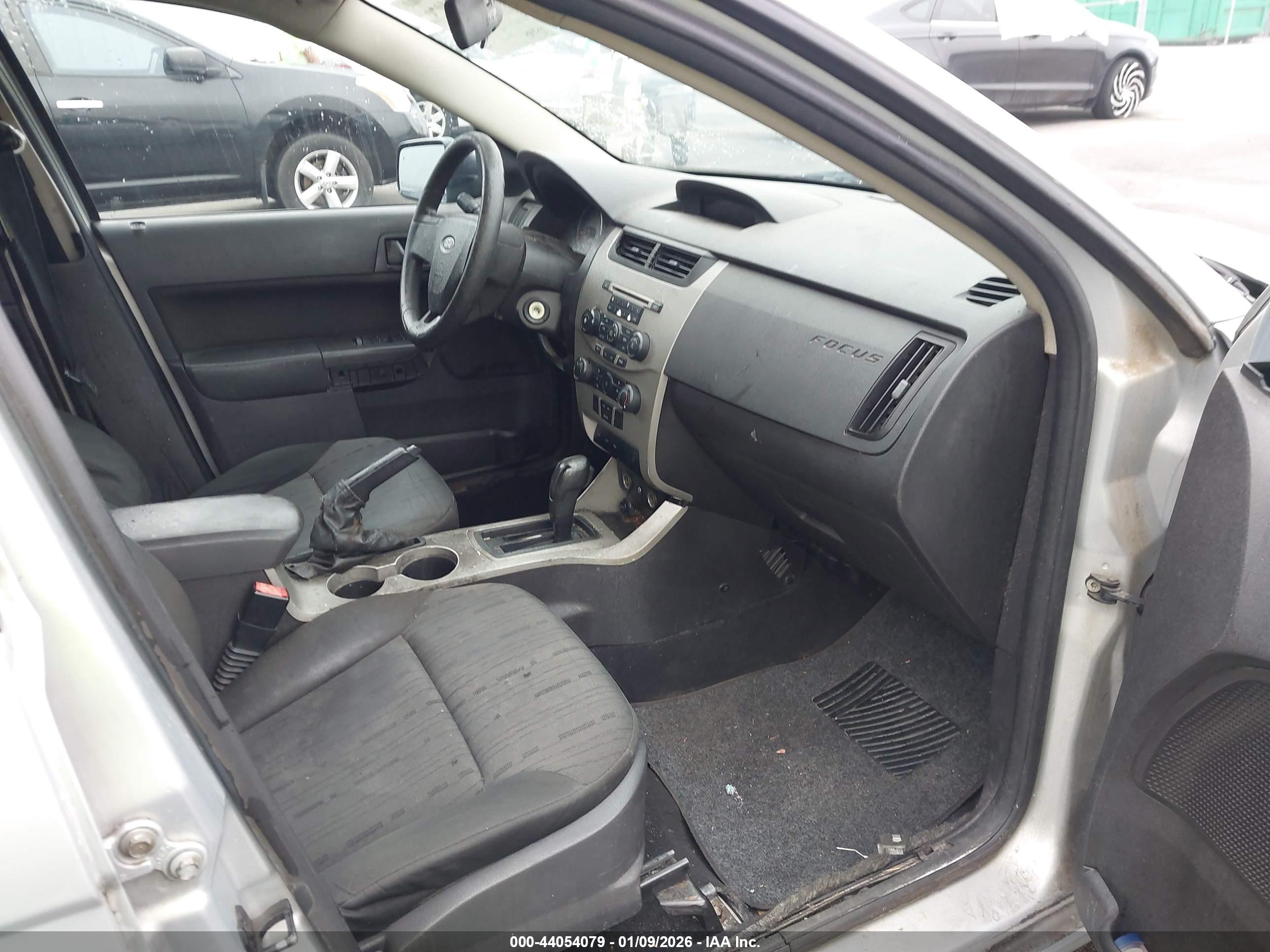 FORD FOCUS image 5