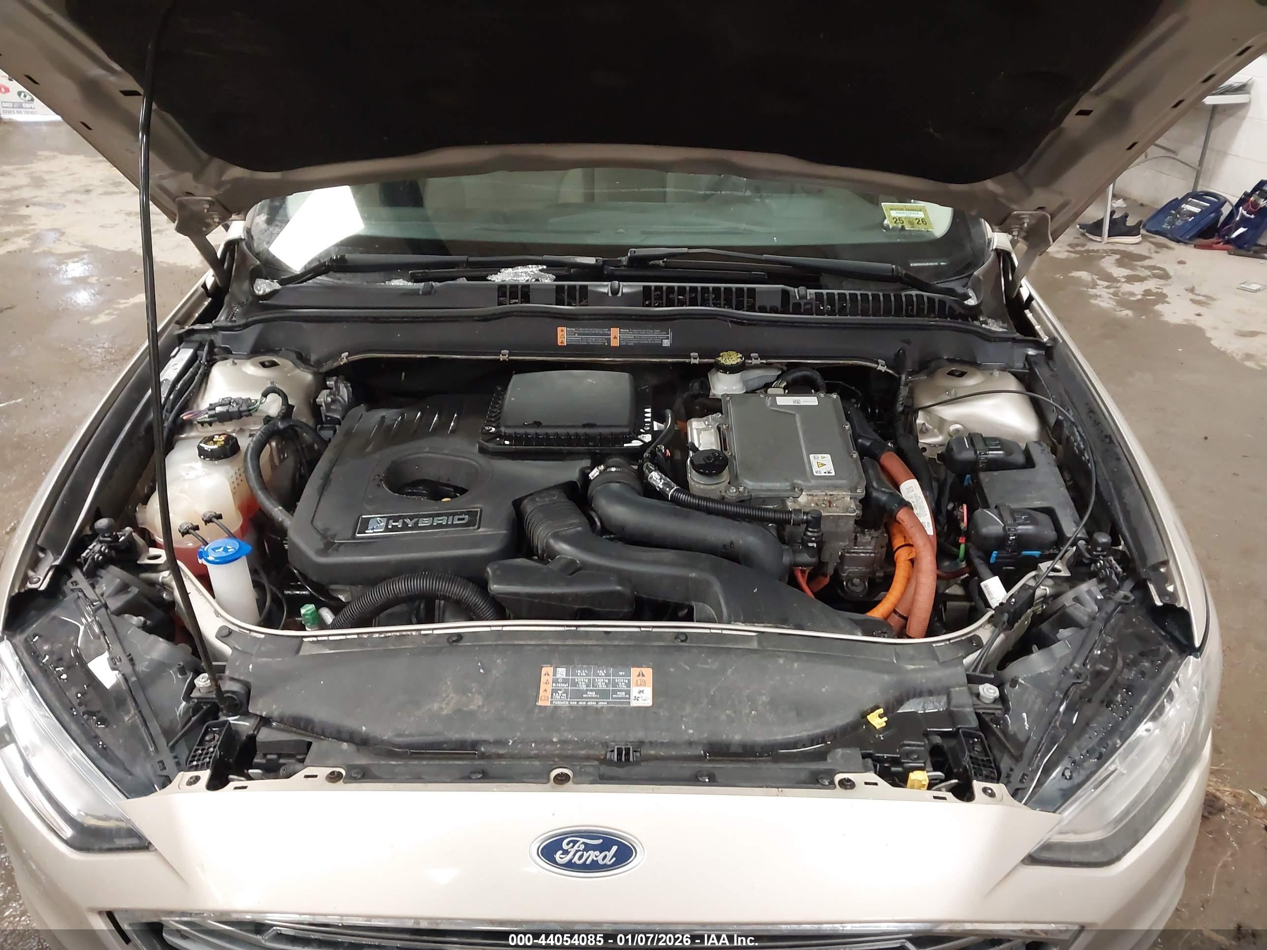 FORD FUSION image 10