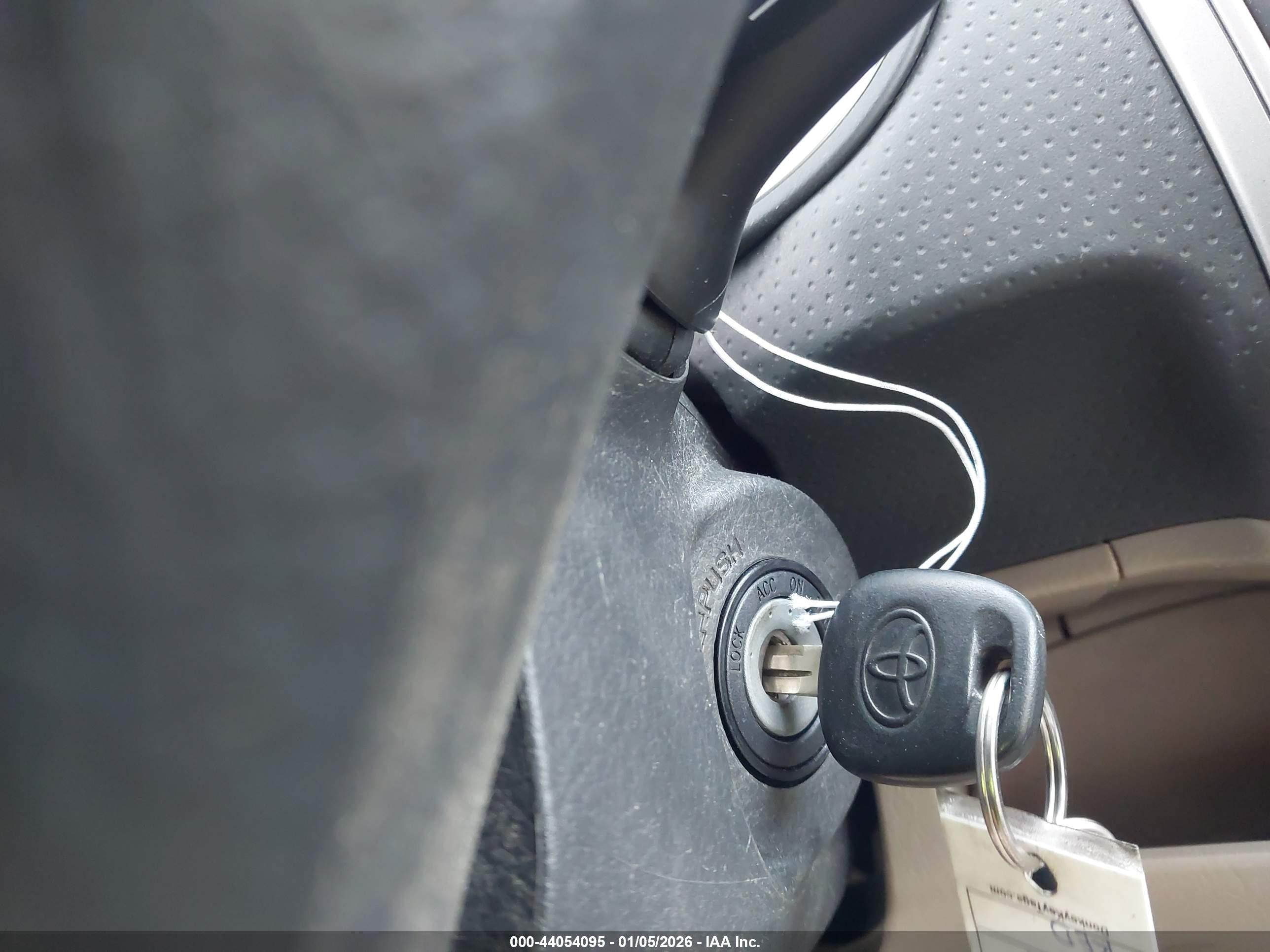 TOYOTA TACOMA image 11