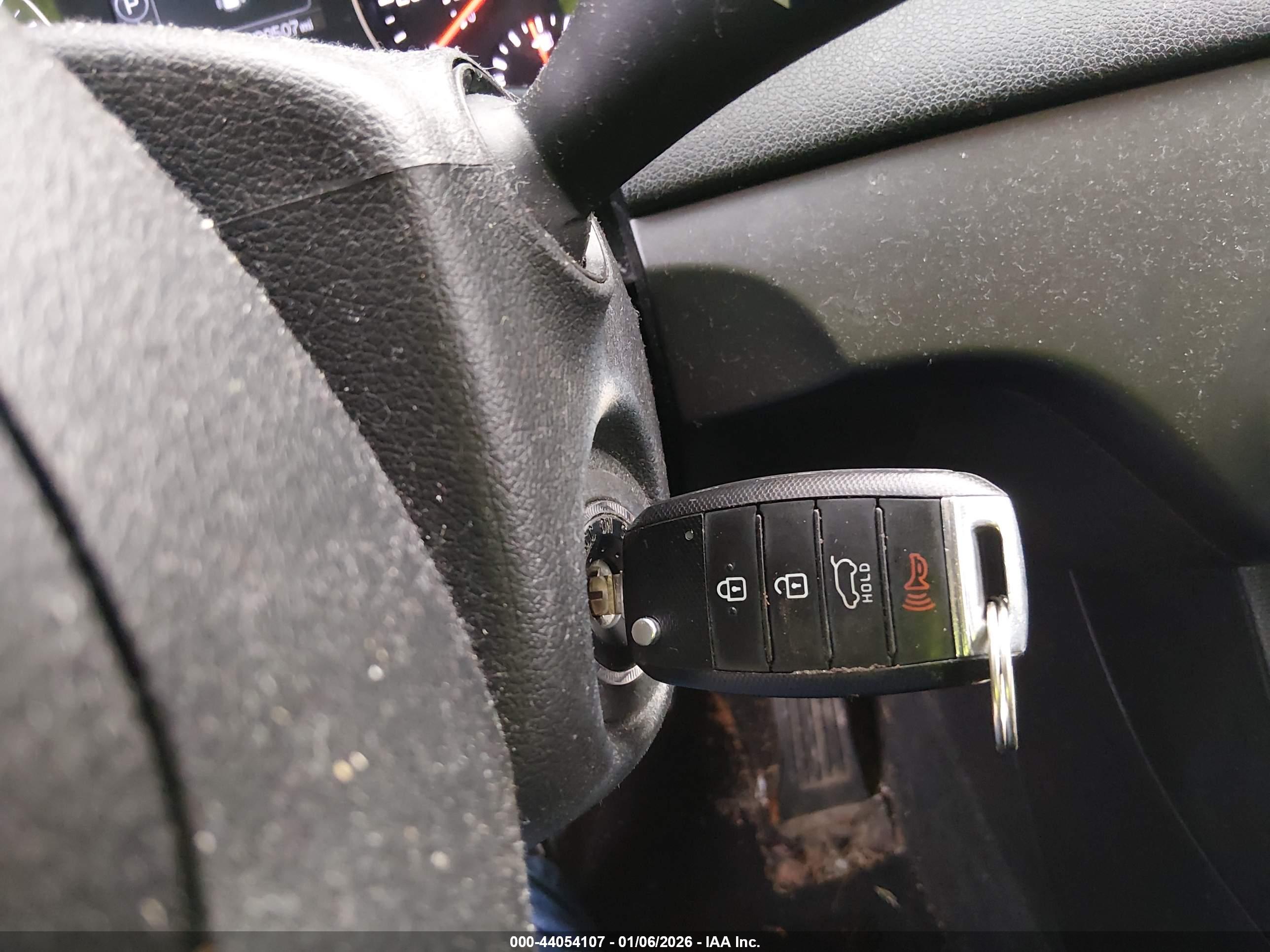 KIA SPORTAGE image 11