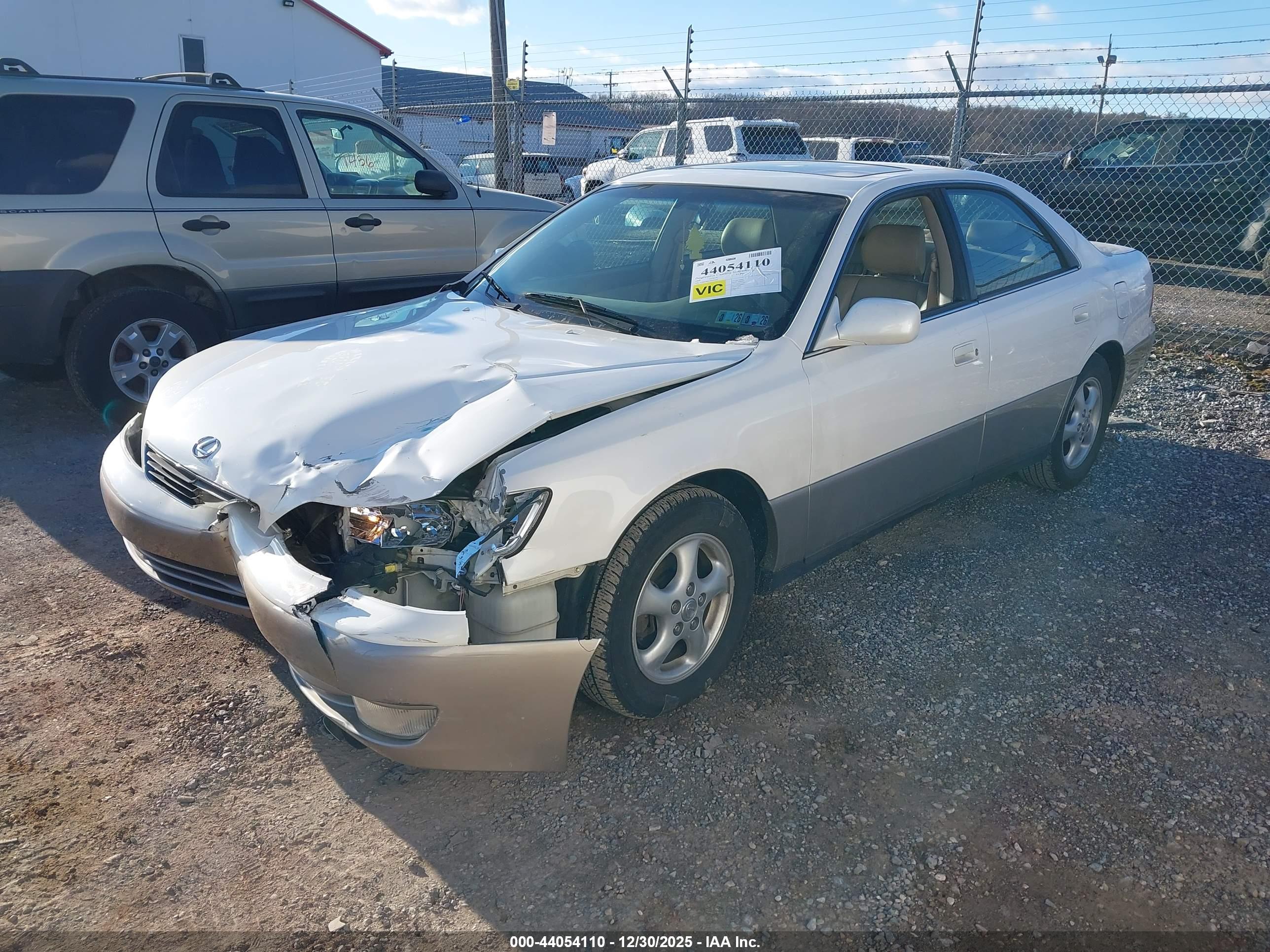 LEXUS ES image 2