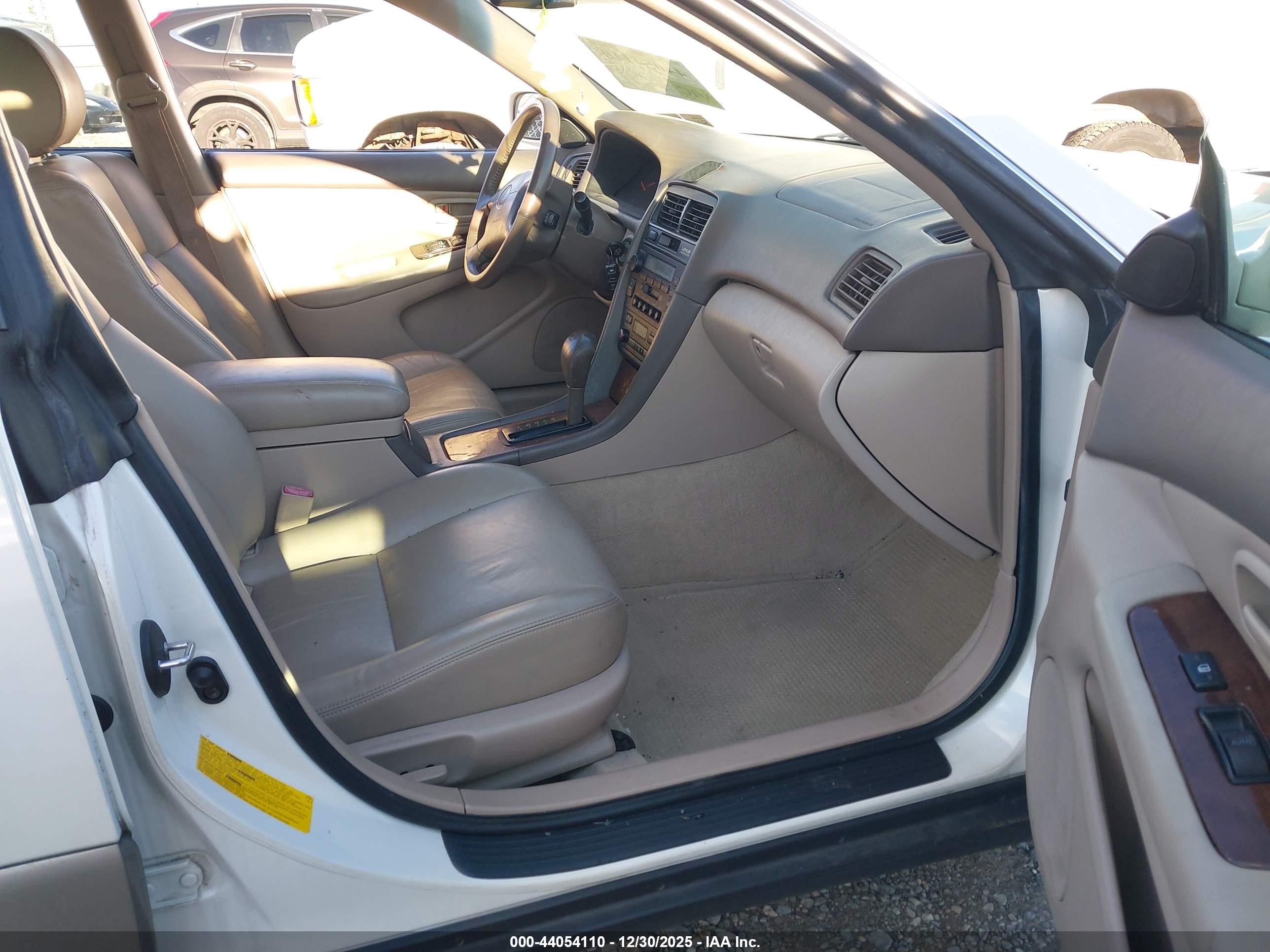 LEXUS ES image 5