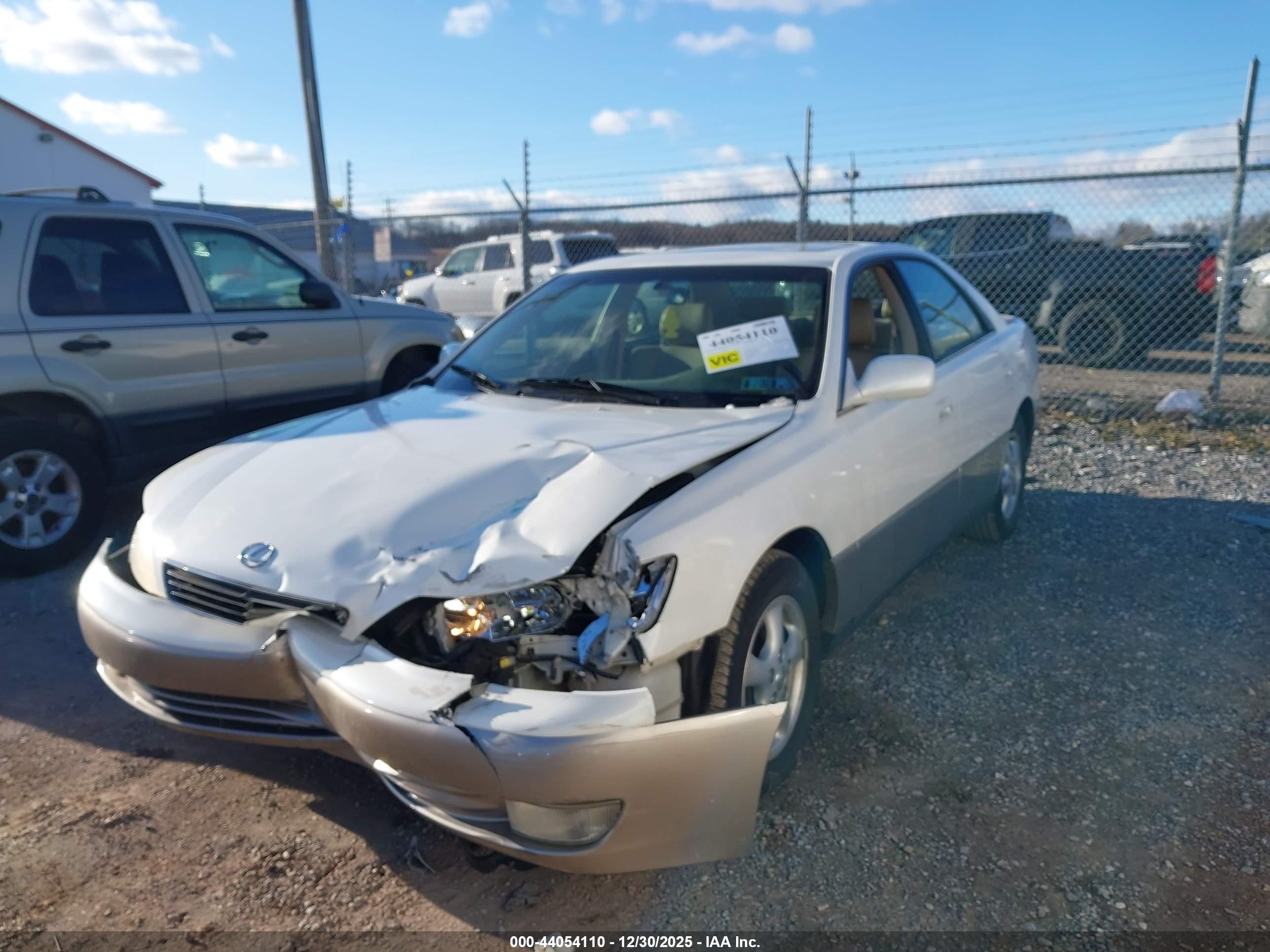LEXUS ES image 6
