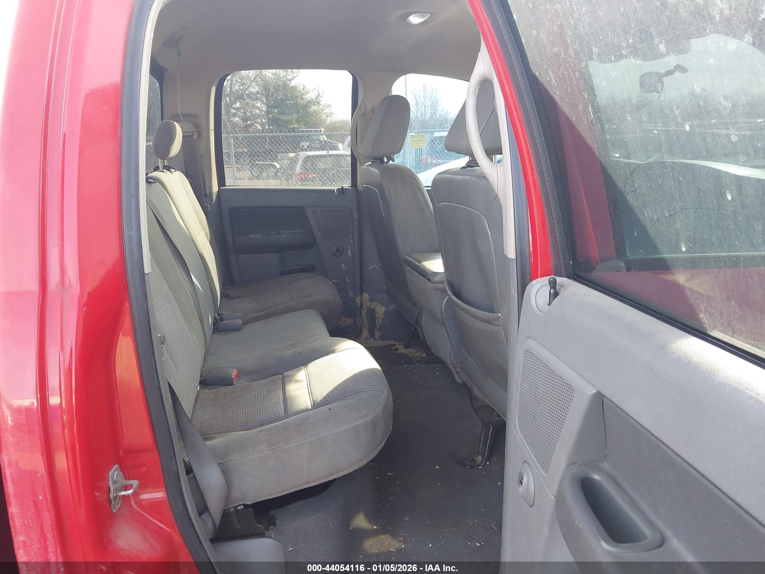 DODGE RAM image 8