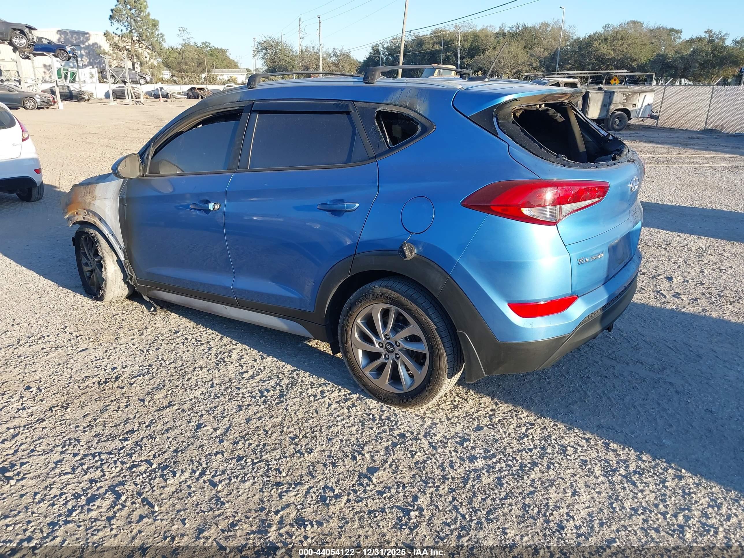 HYUNDAI TUCSON image 3