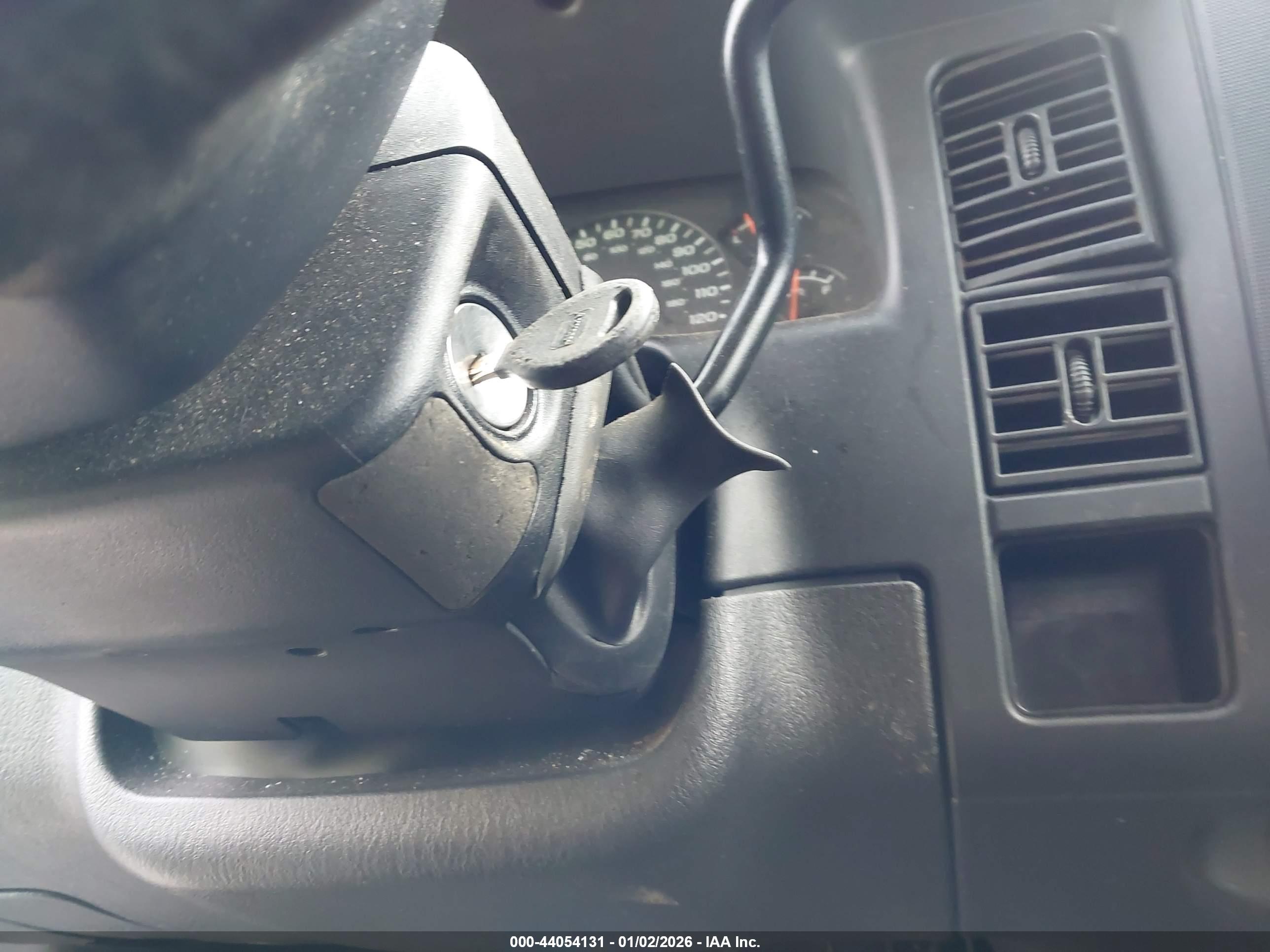 DODGE DAKOTA image 11