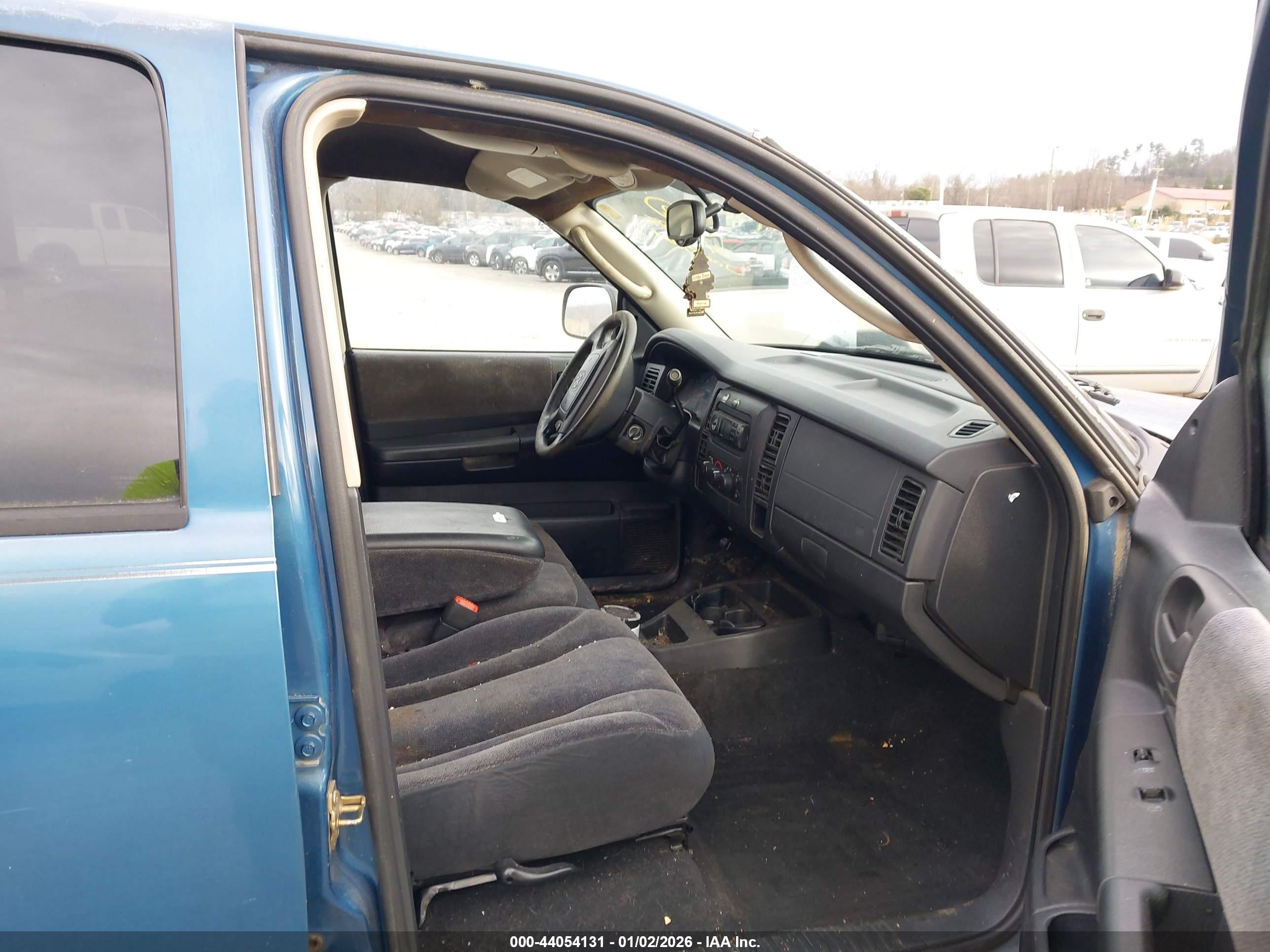 DODGE DAKOTA image 5