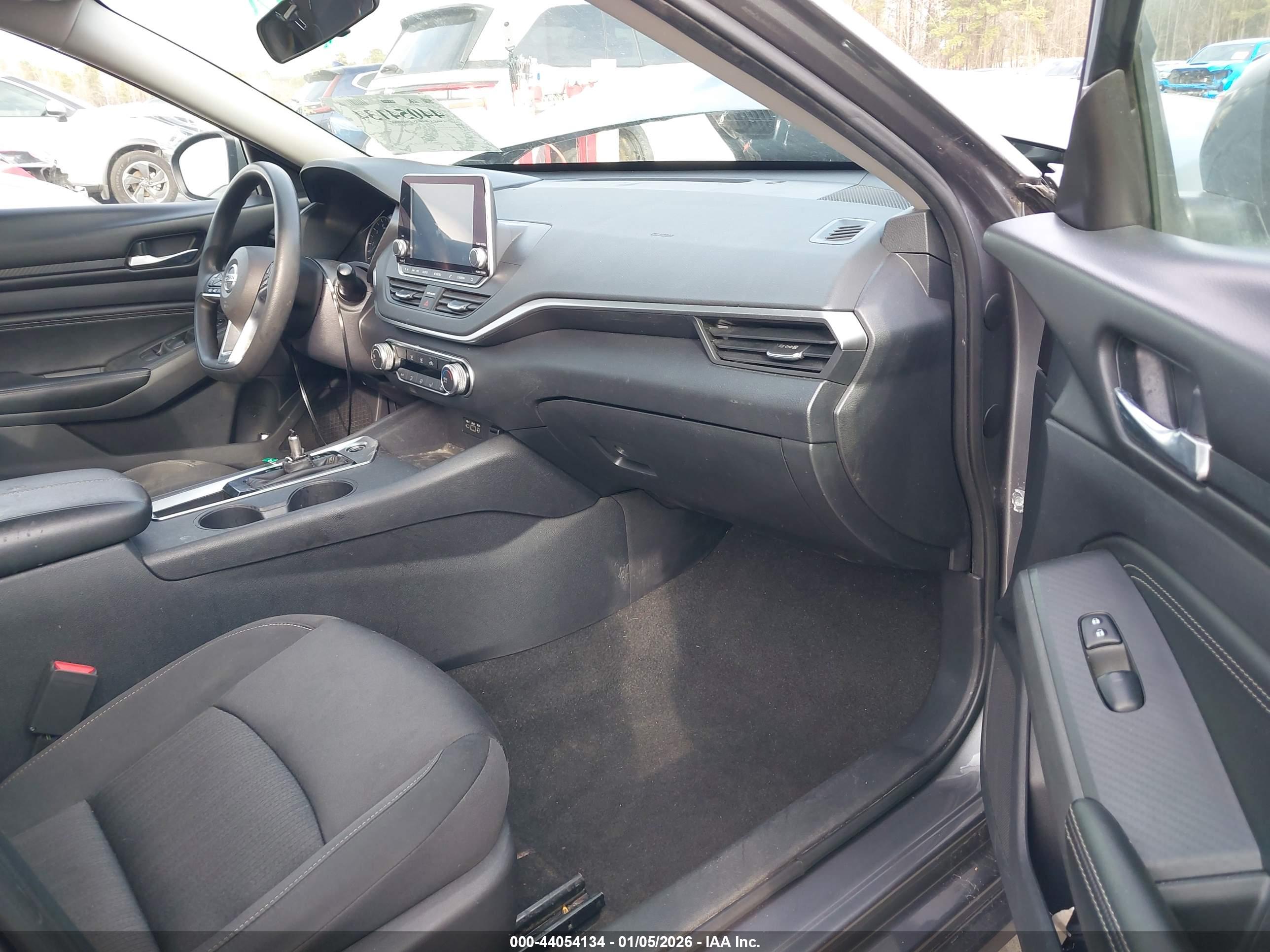 NISSAN ALTIMA image 5