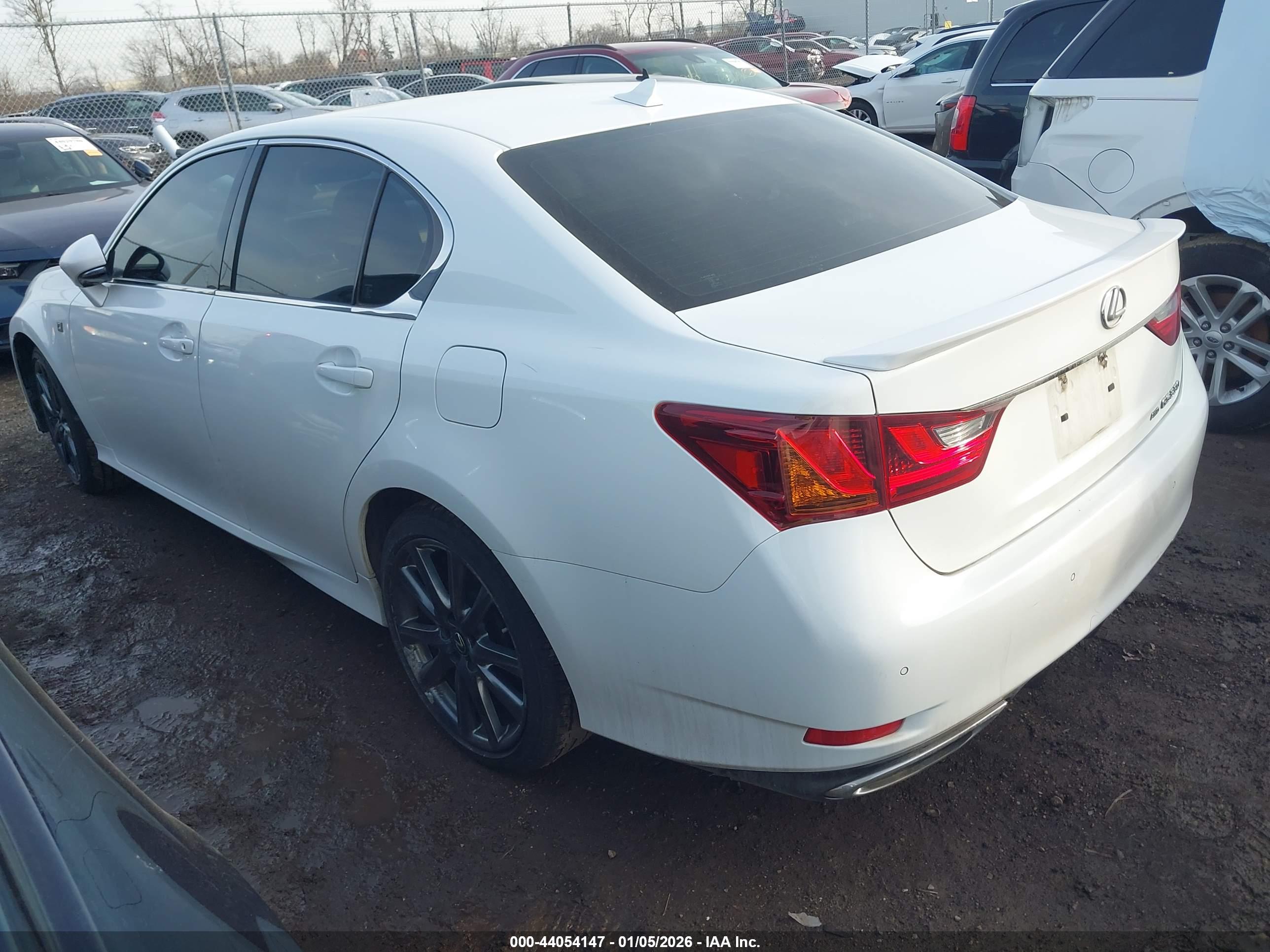 LEXUS GS image 3