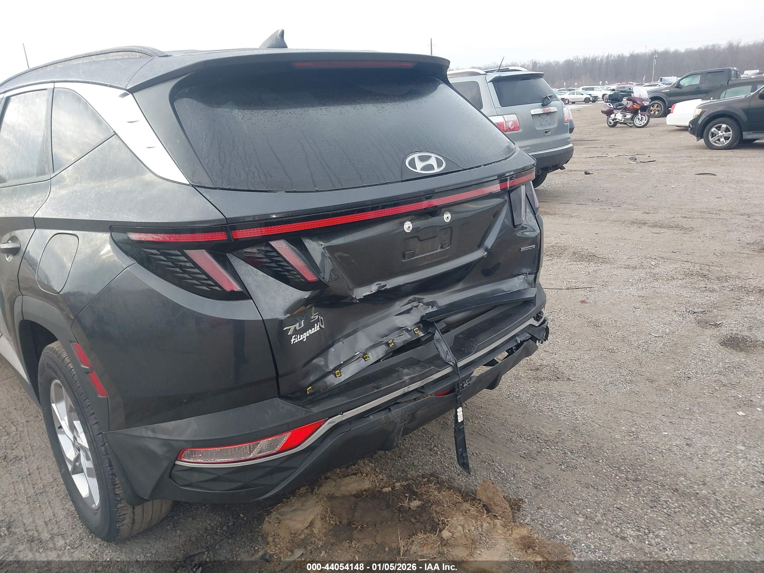 HYUNDAI TUCSON image 6