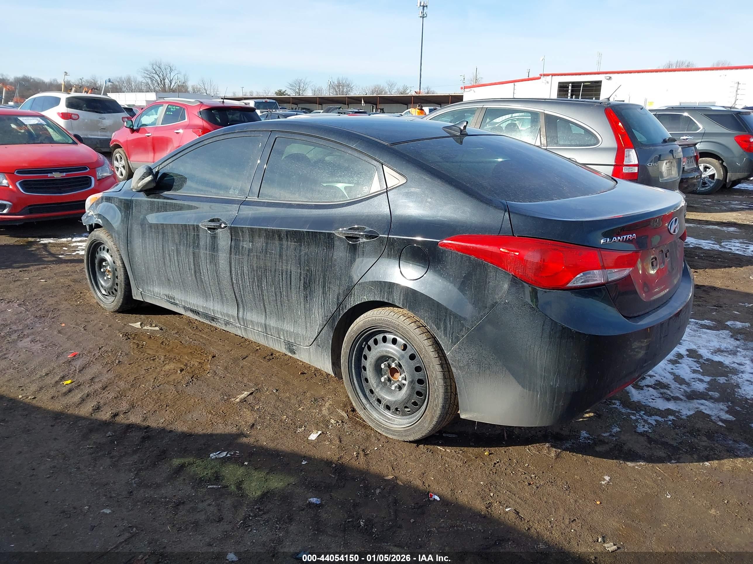 HYUNDAI ELANTRA image 3