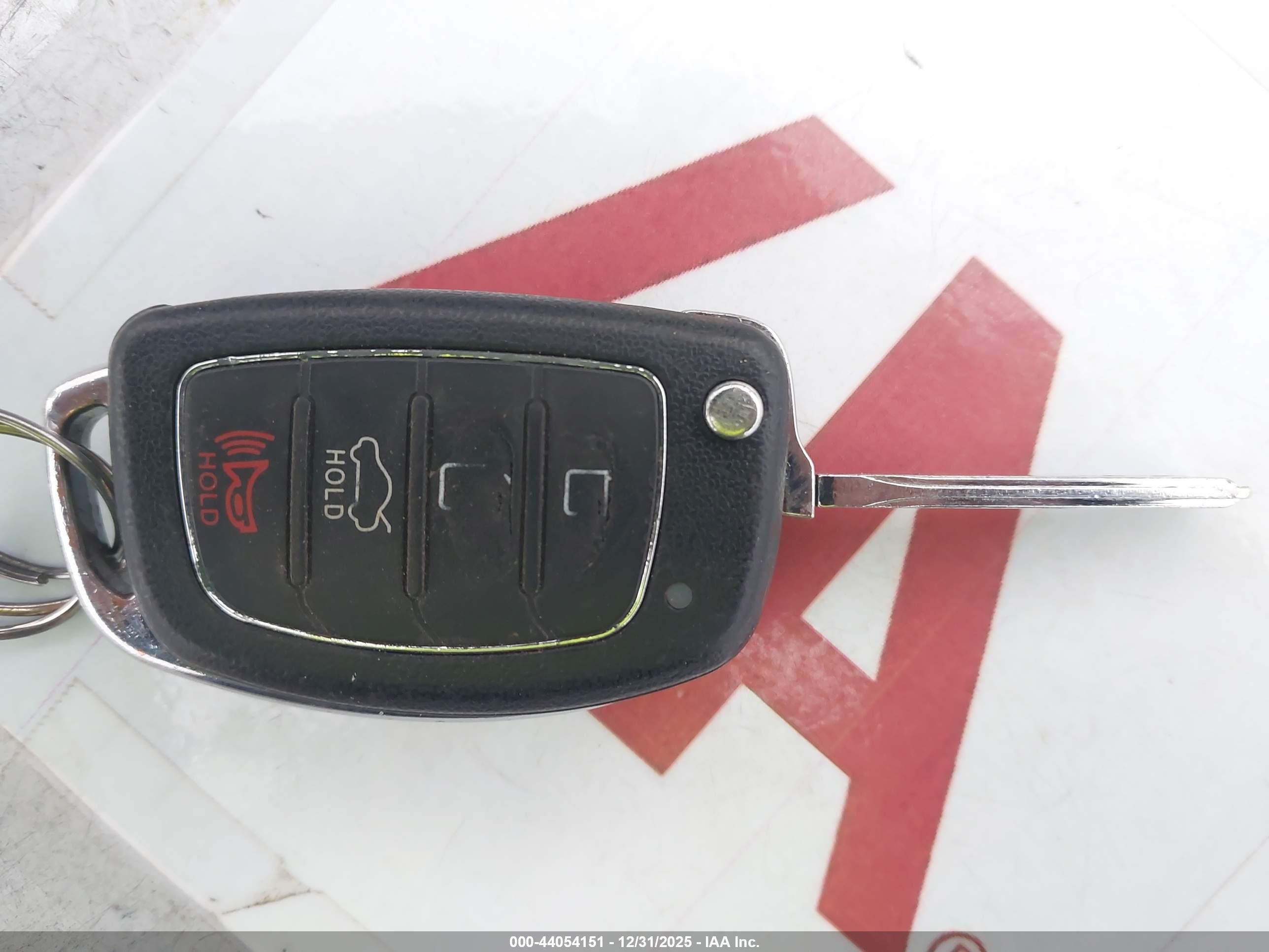 HYUNDAI SONATA image 11