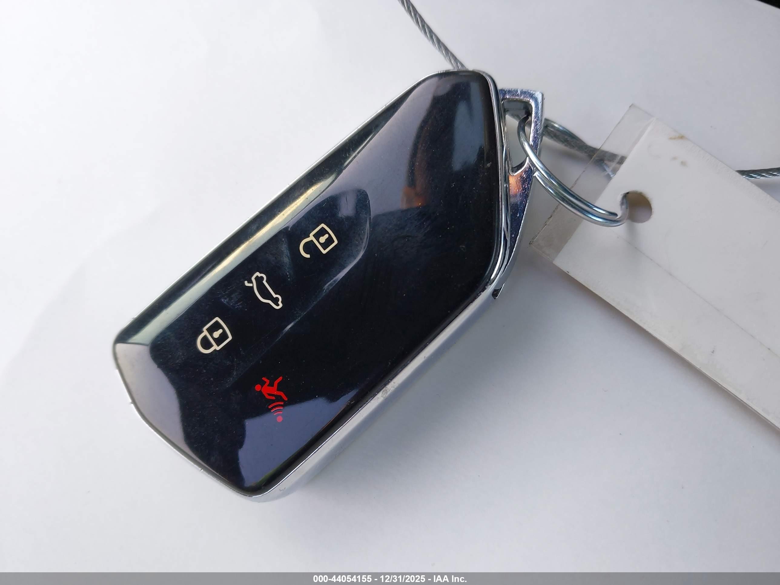 VOLKSWAGEN ID.4 image 11