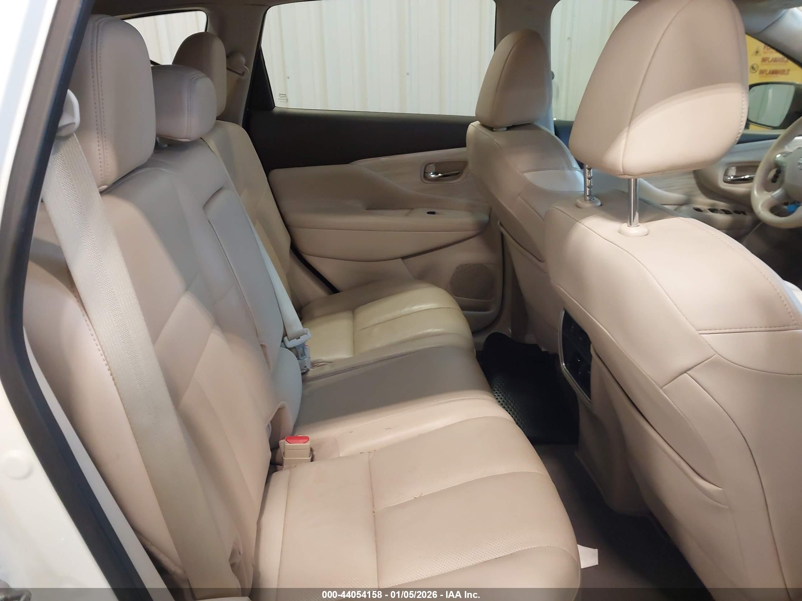 NISSAN MURANO image 8