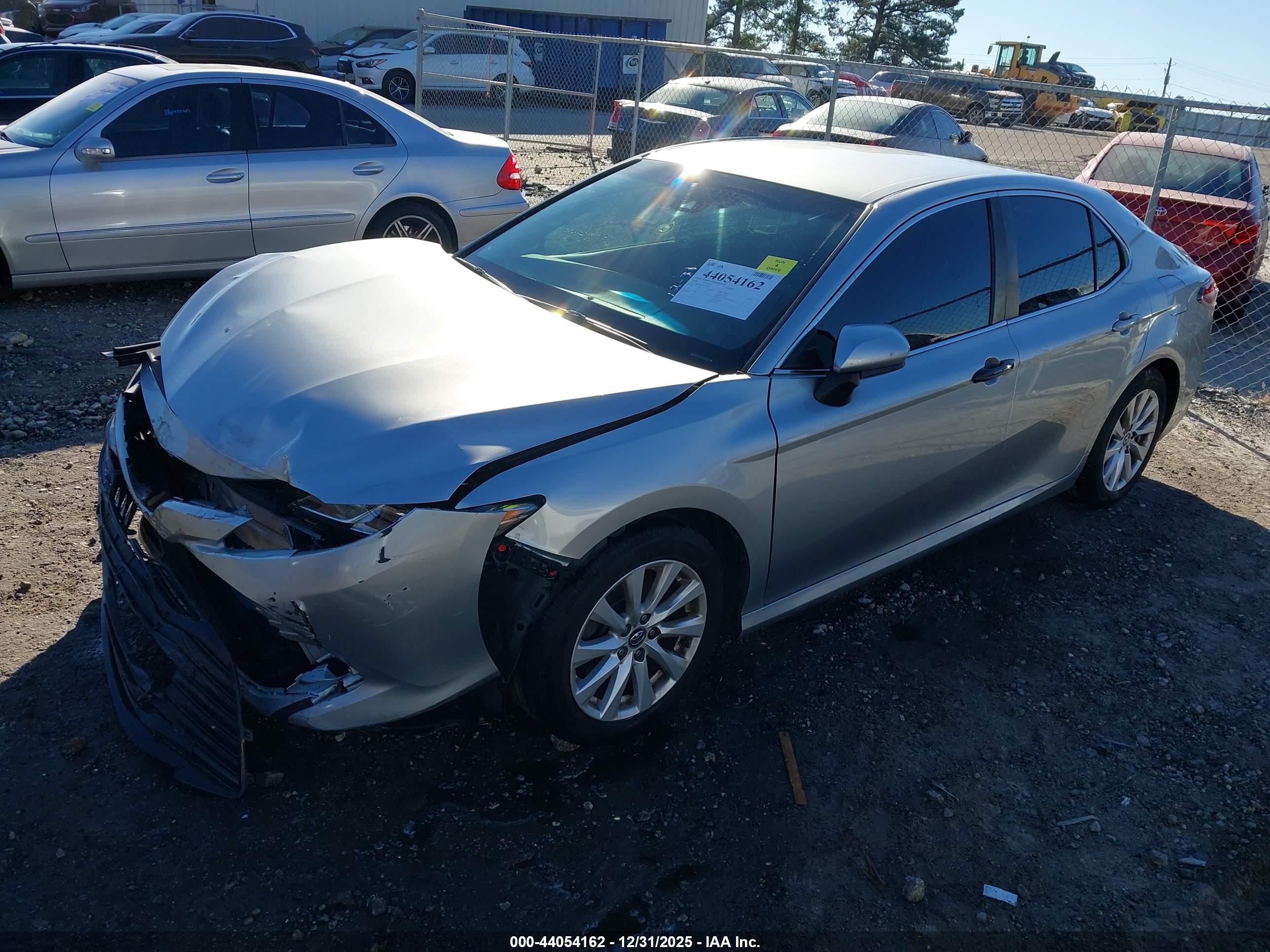 TOYOTA CAMRY image 2