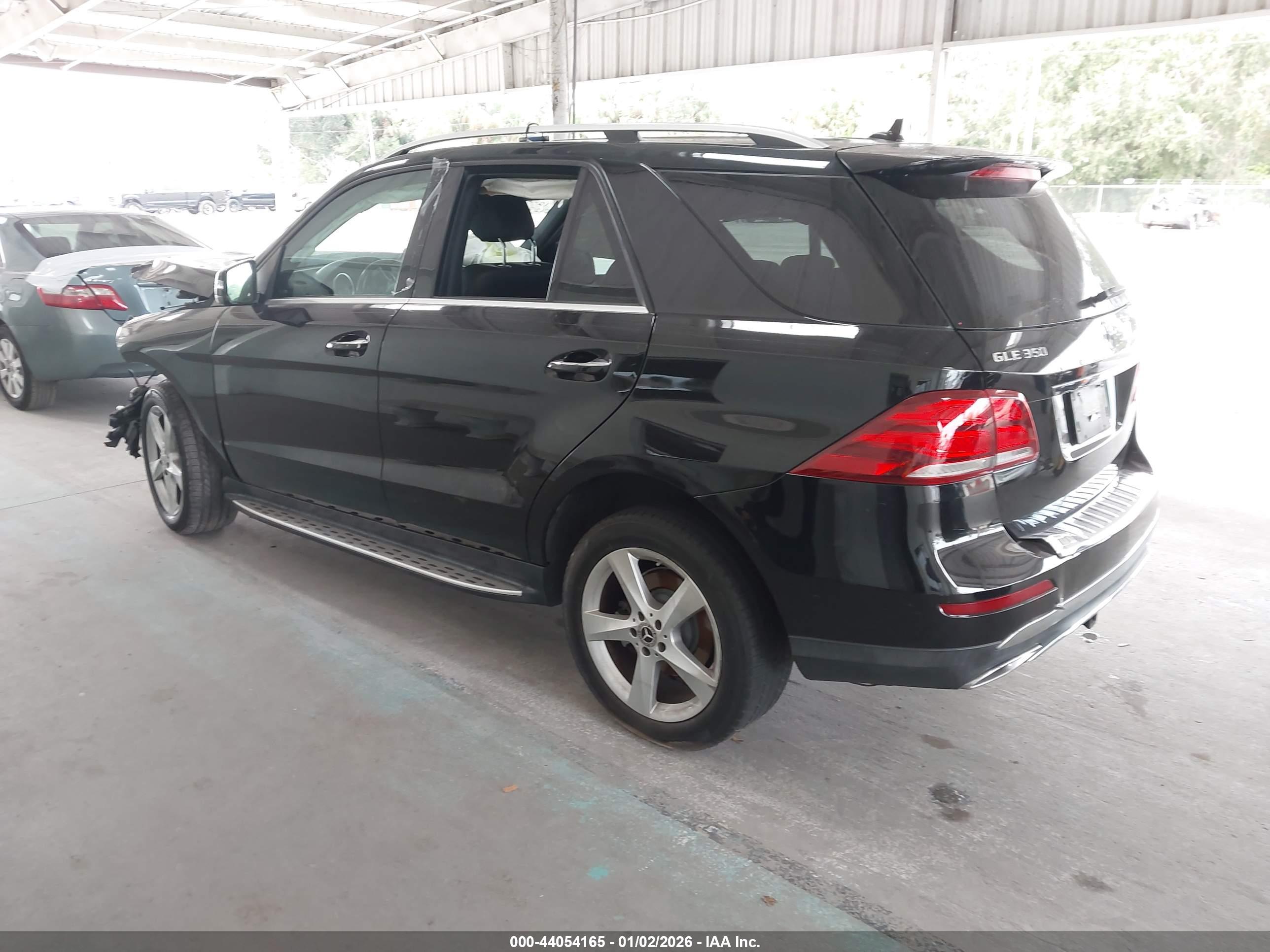 MERCEDES-BENZ GLE image 3