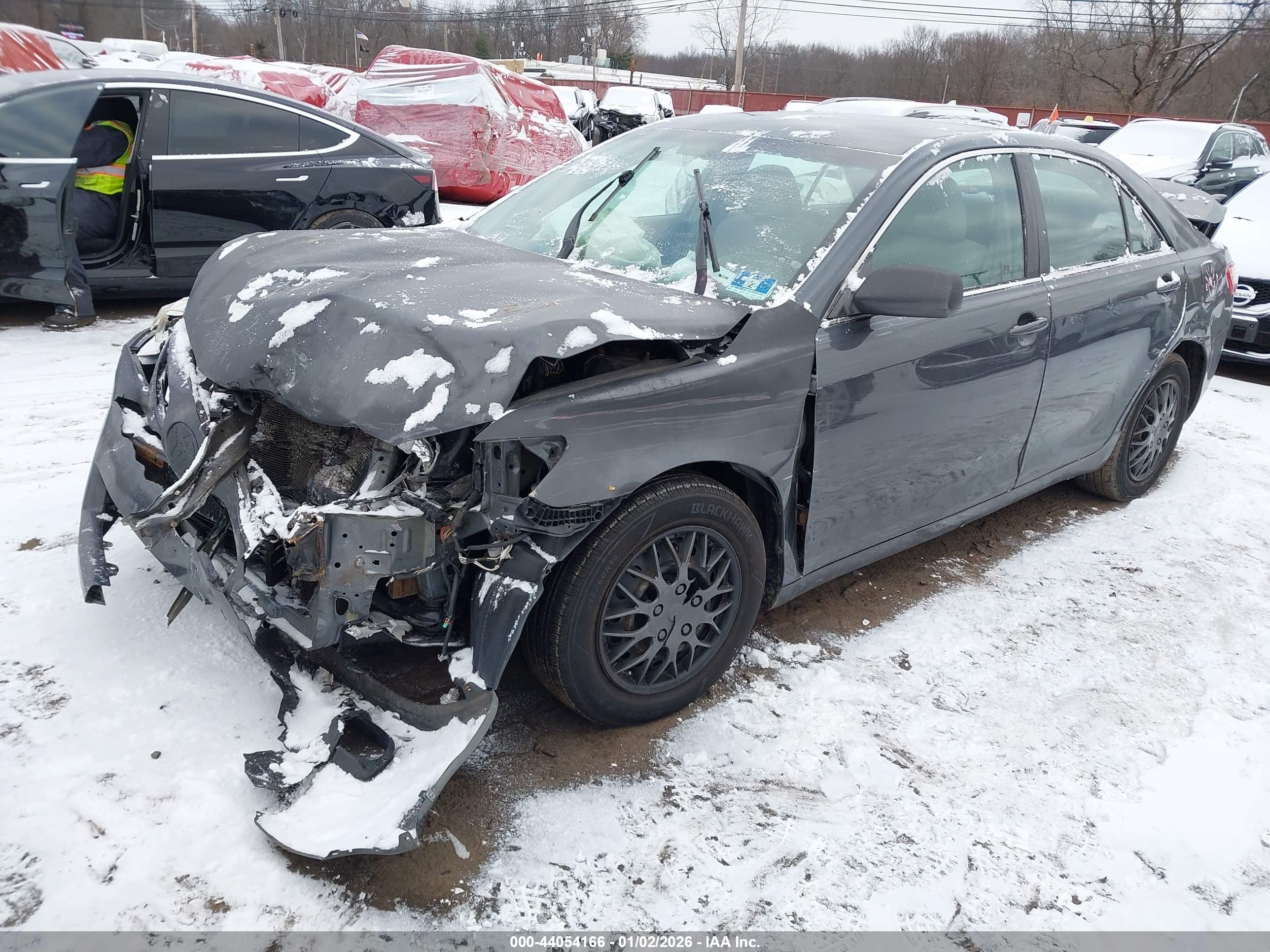 TOYOTA CAMRY image 2