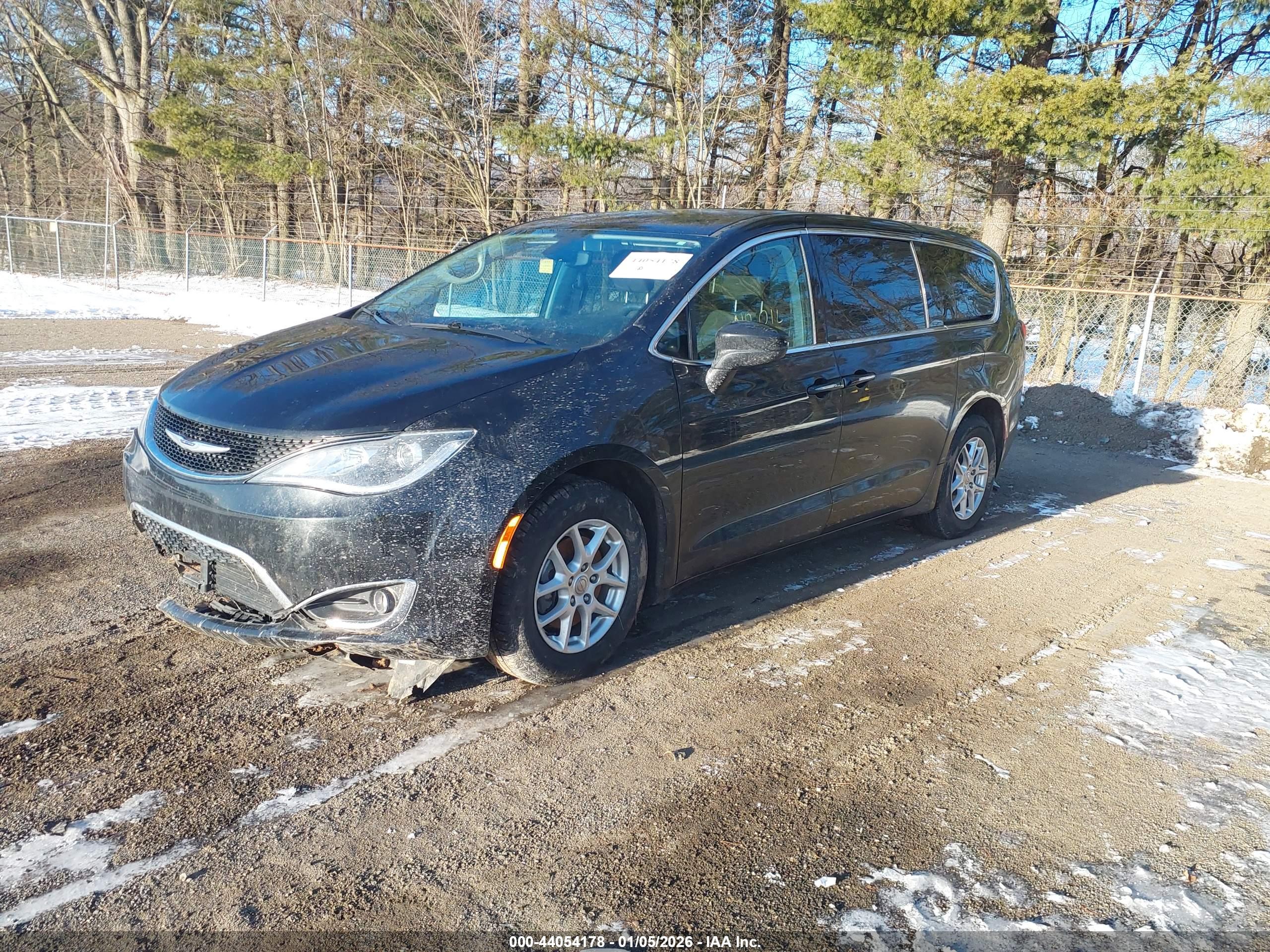 CHRYSLER PACIFICA image 2