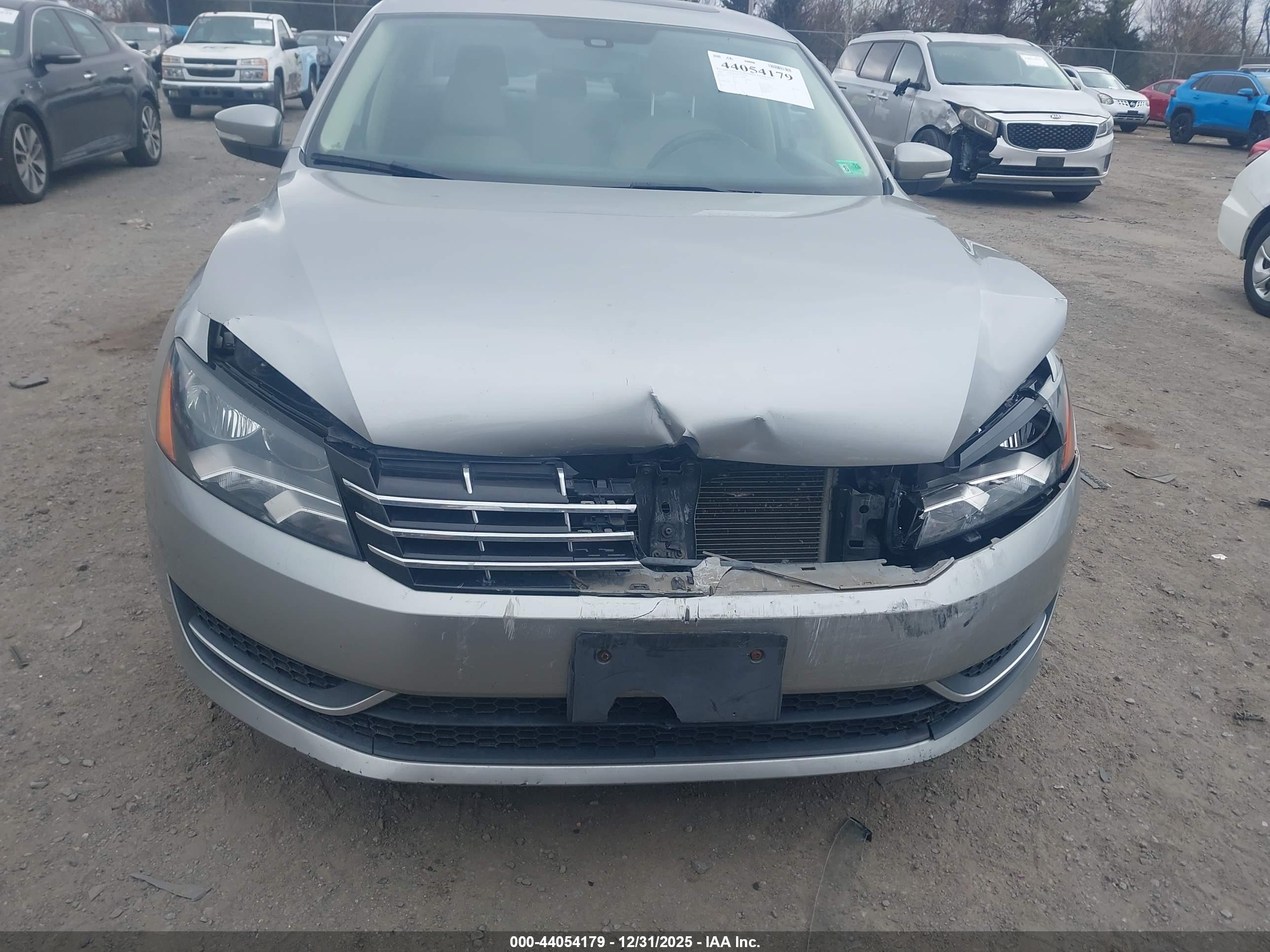 VOLKSWAGEN PASSAT image 6