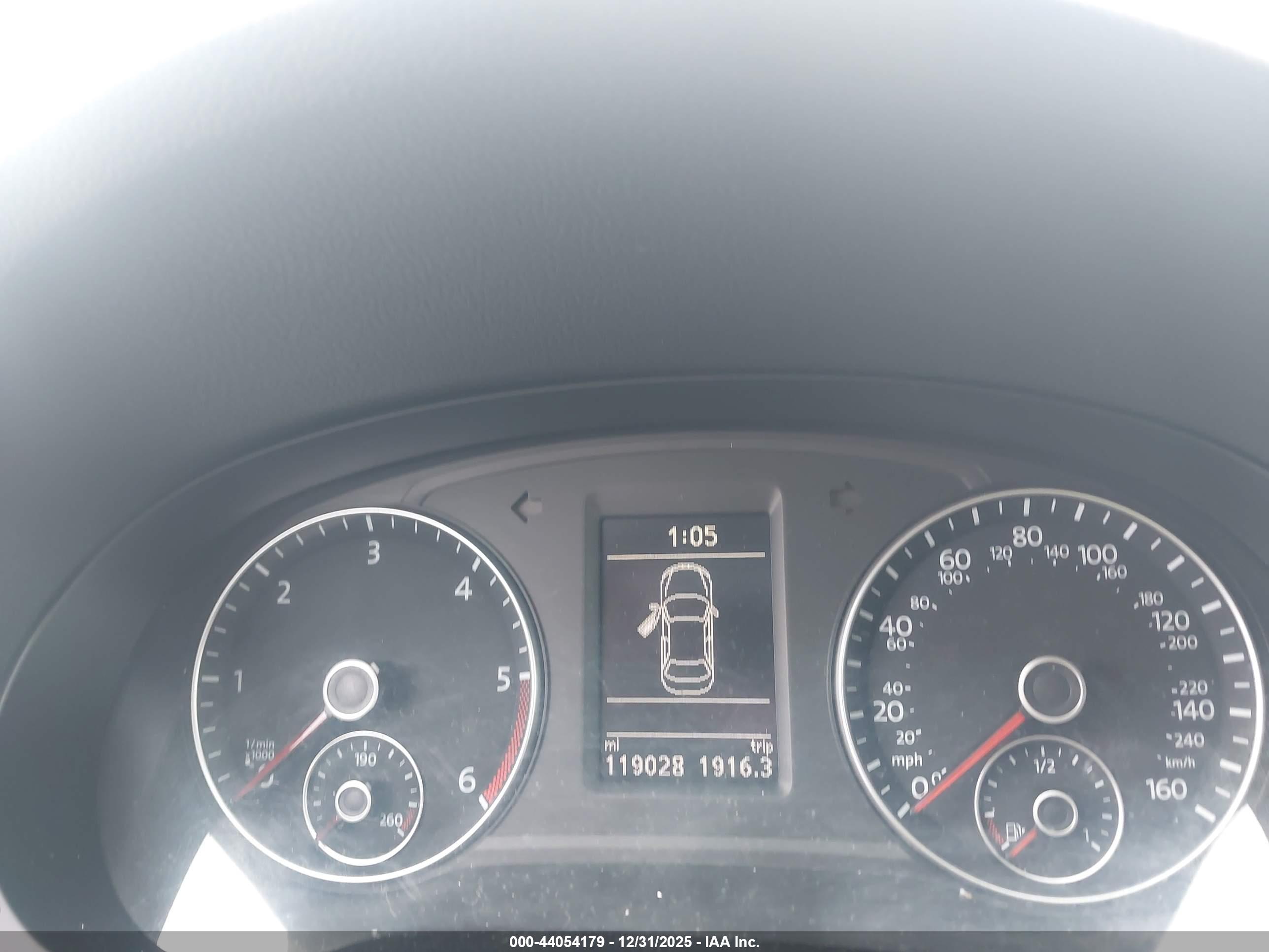 VOLKSWAGEN PASSAT image 7