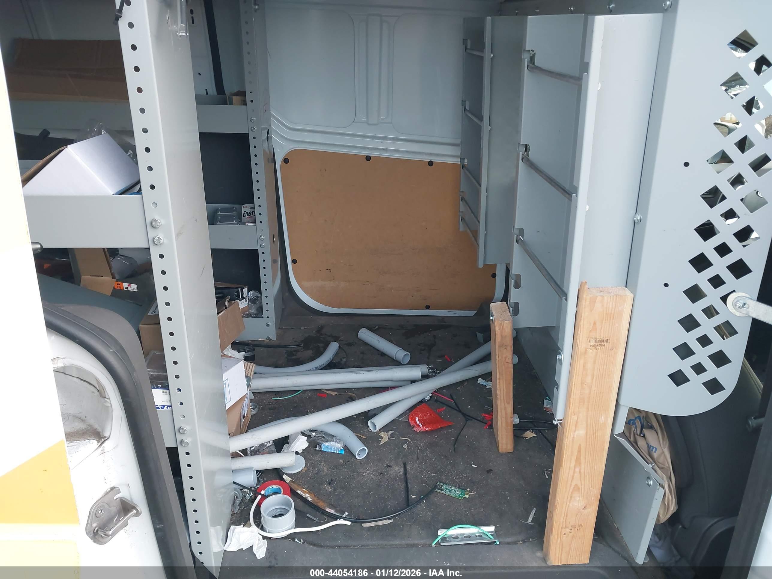 FORD TRANSIT image 8