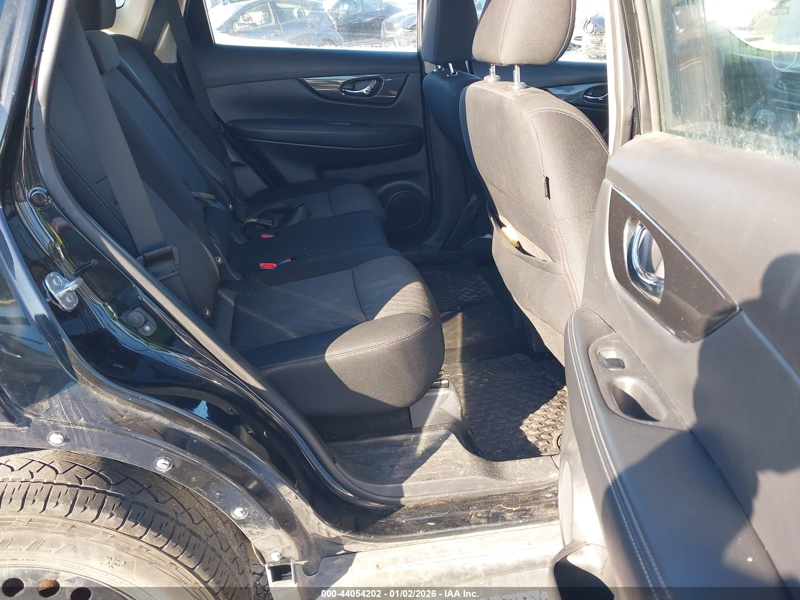 NISSAN ROGUE image 8