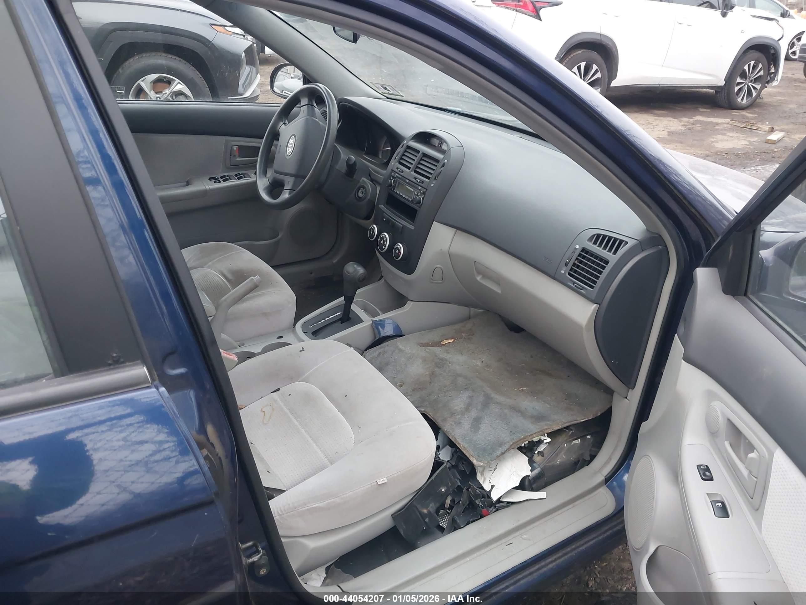 KIA SPECTRA image 5