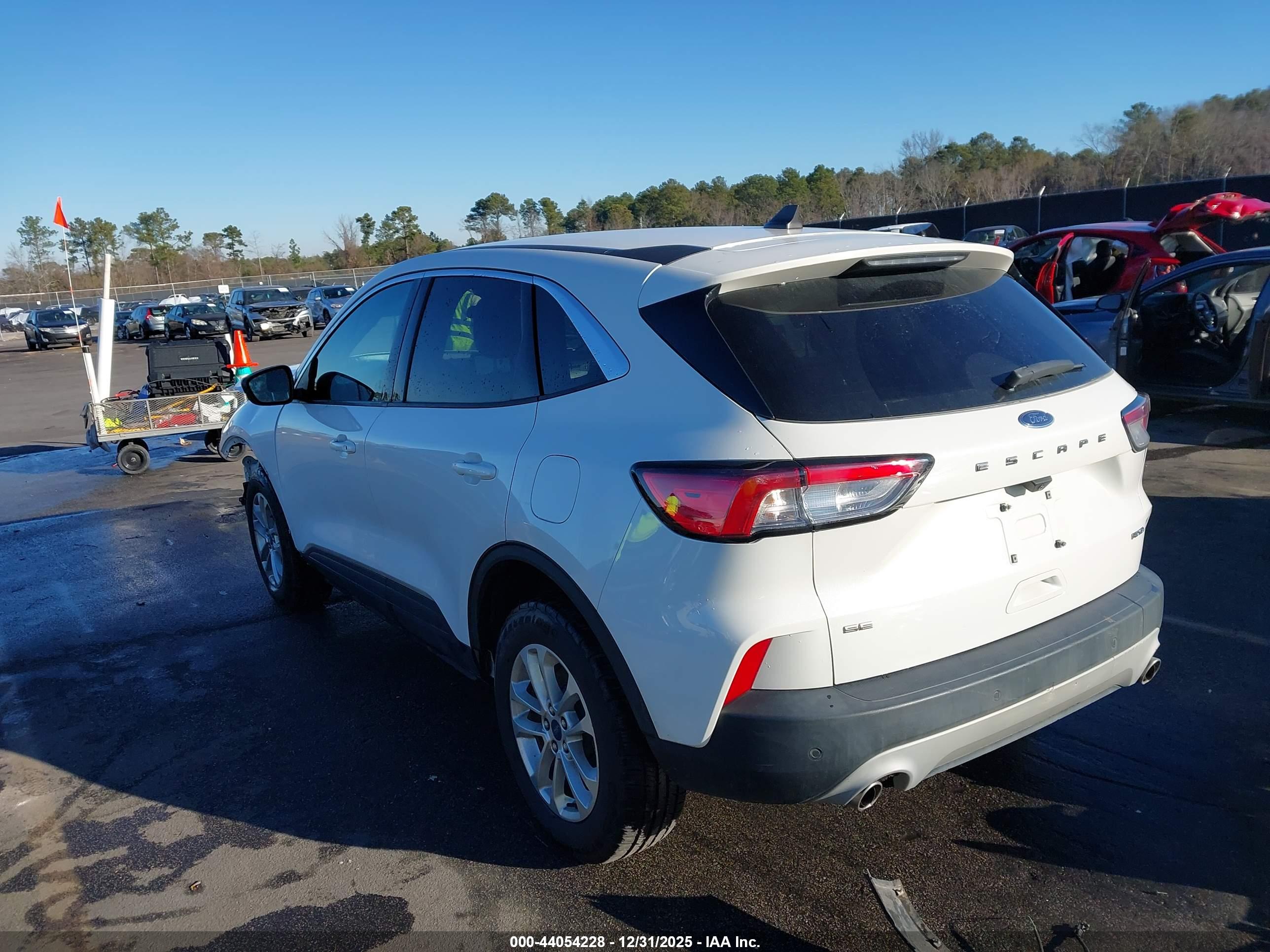 FORD ESCAPE image 3