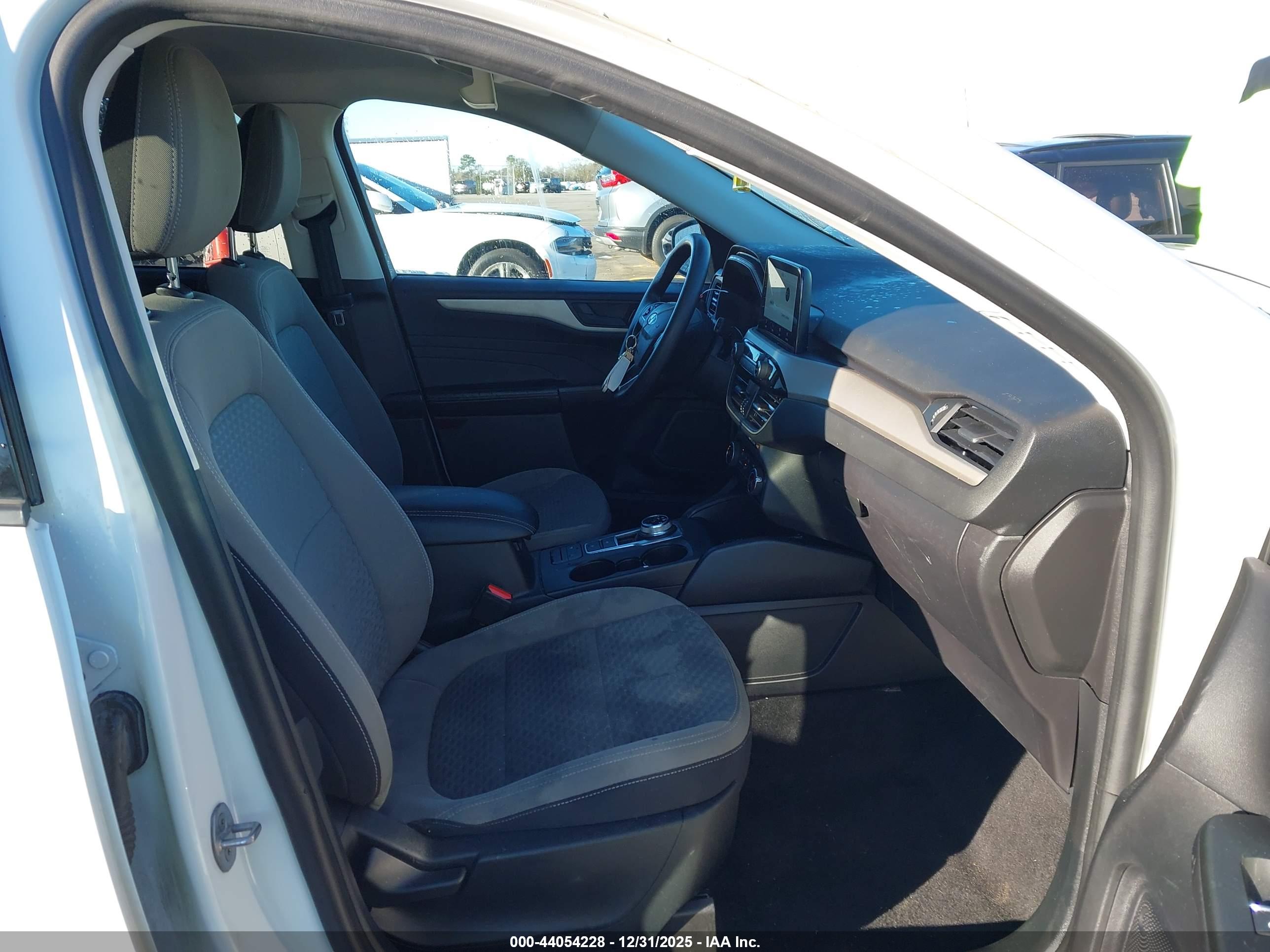 FORD ESCAPE image 5
