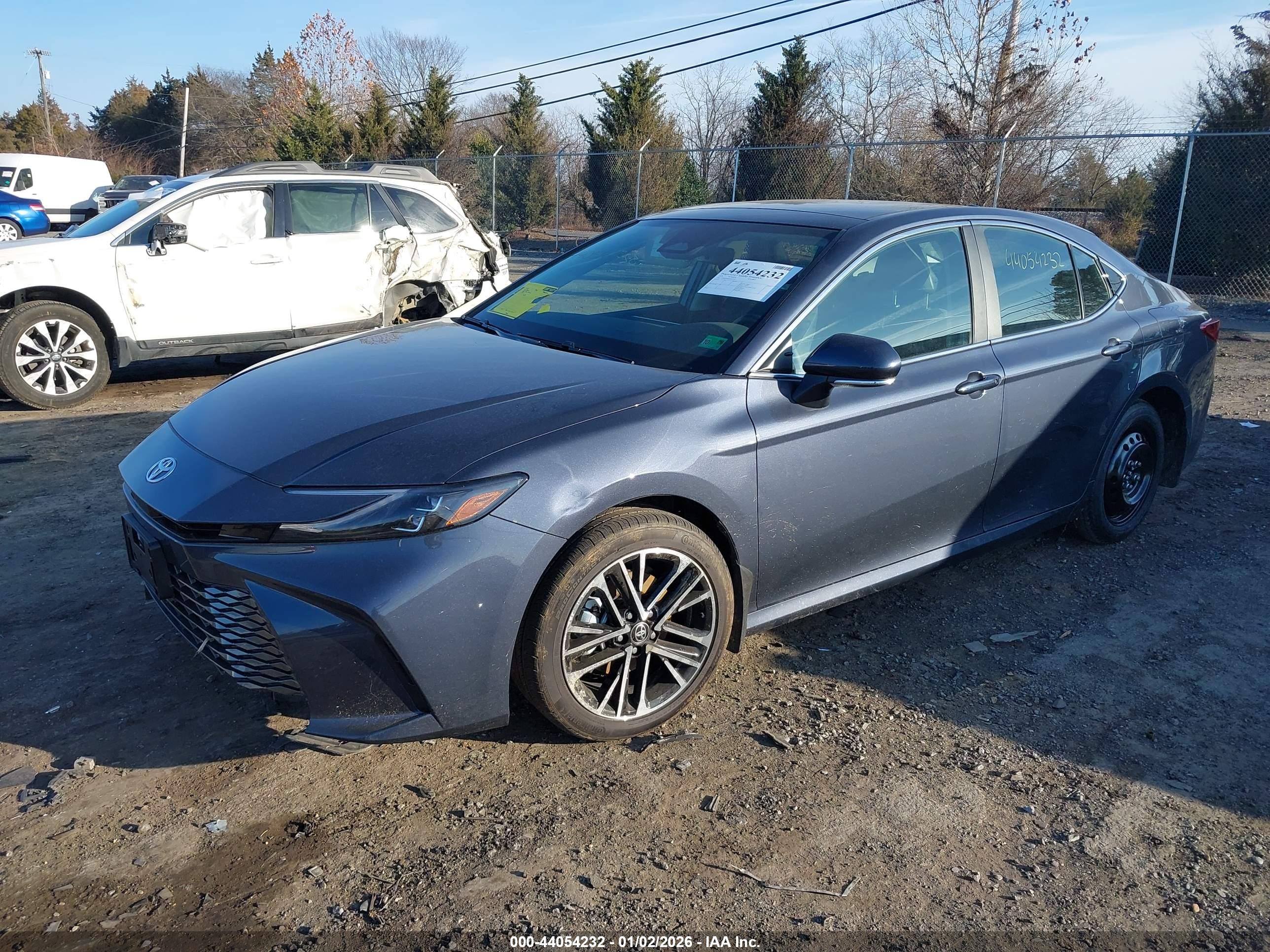 TOYOTA CAMRY image 2