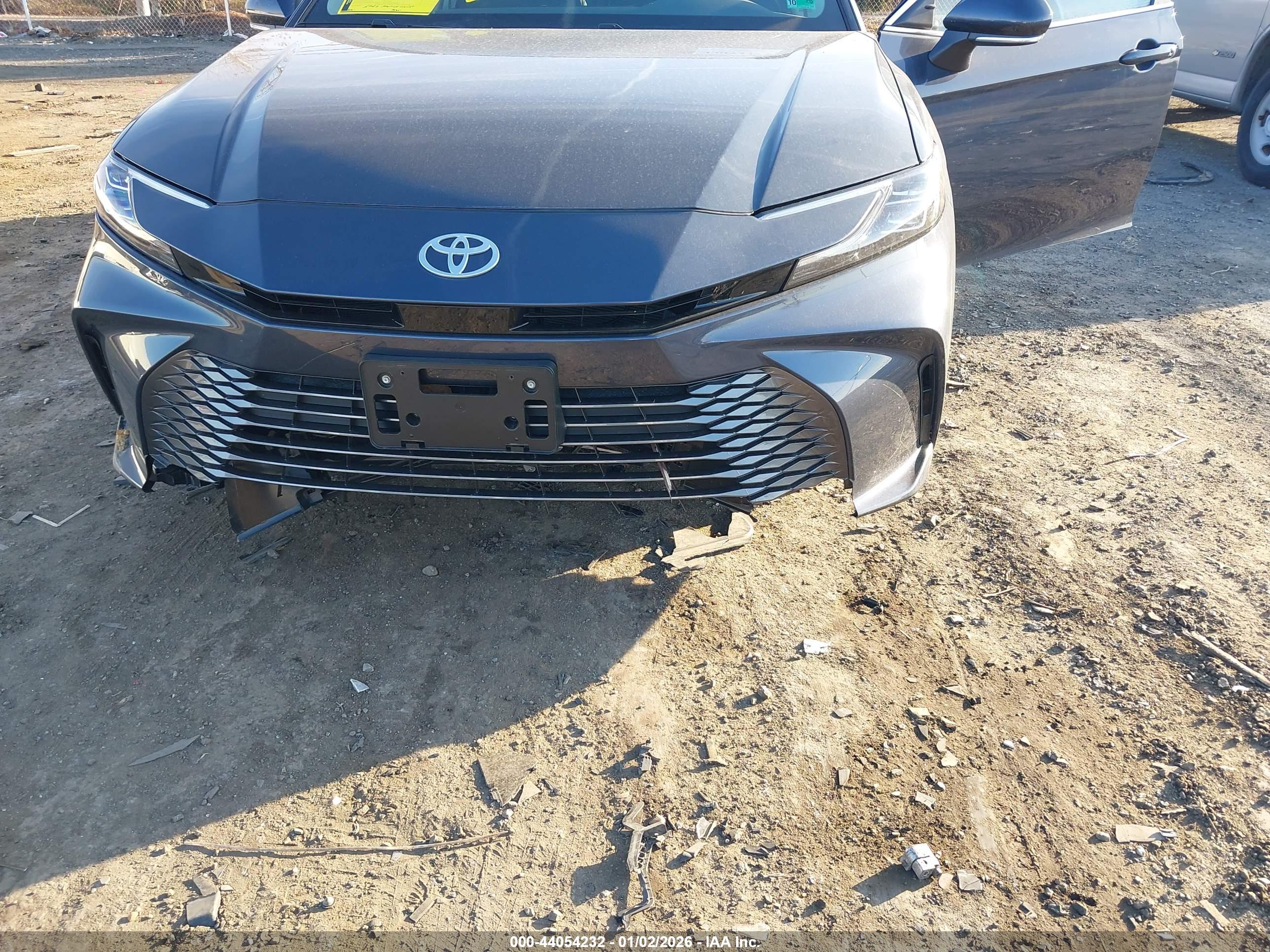 TOYOTA CAMRY image 6