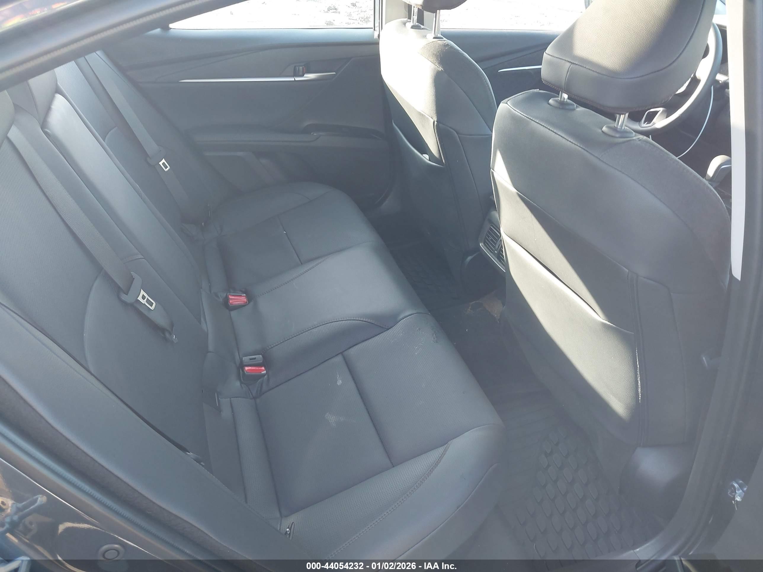 TOYOTA CAMRY image 8