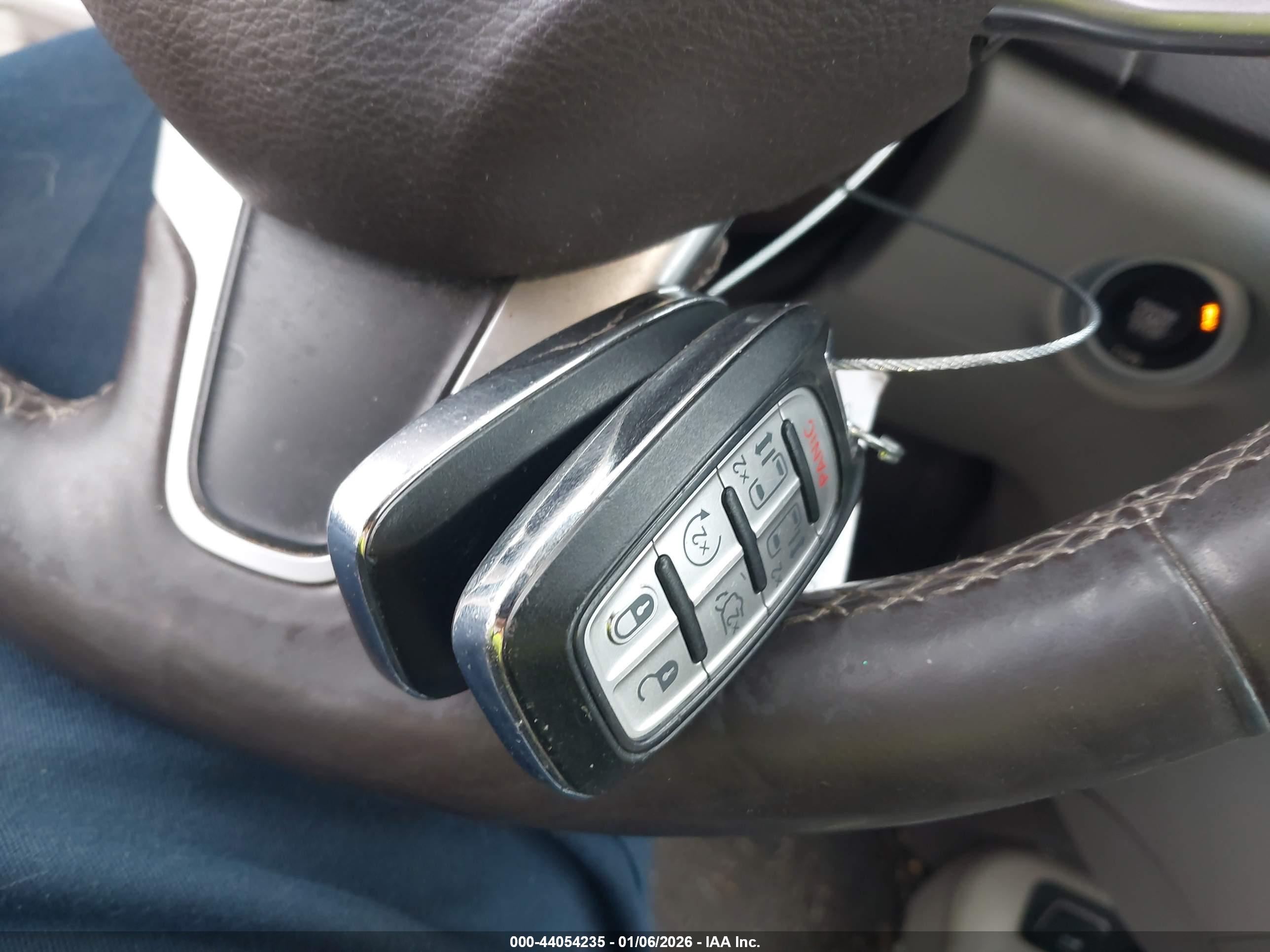CHRYSLER PACIFICA image 11