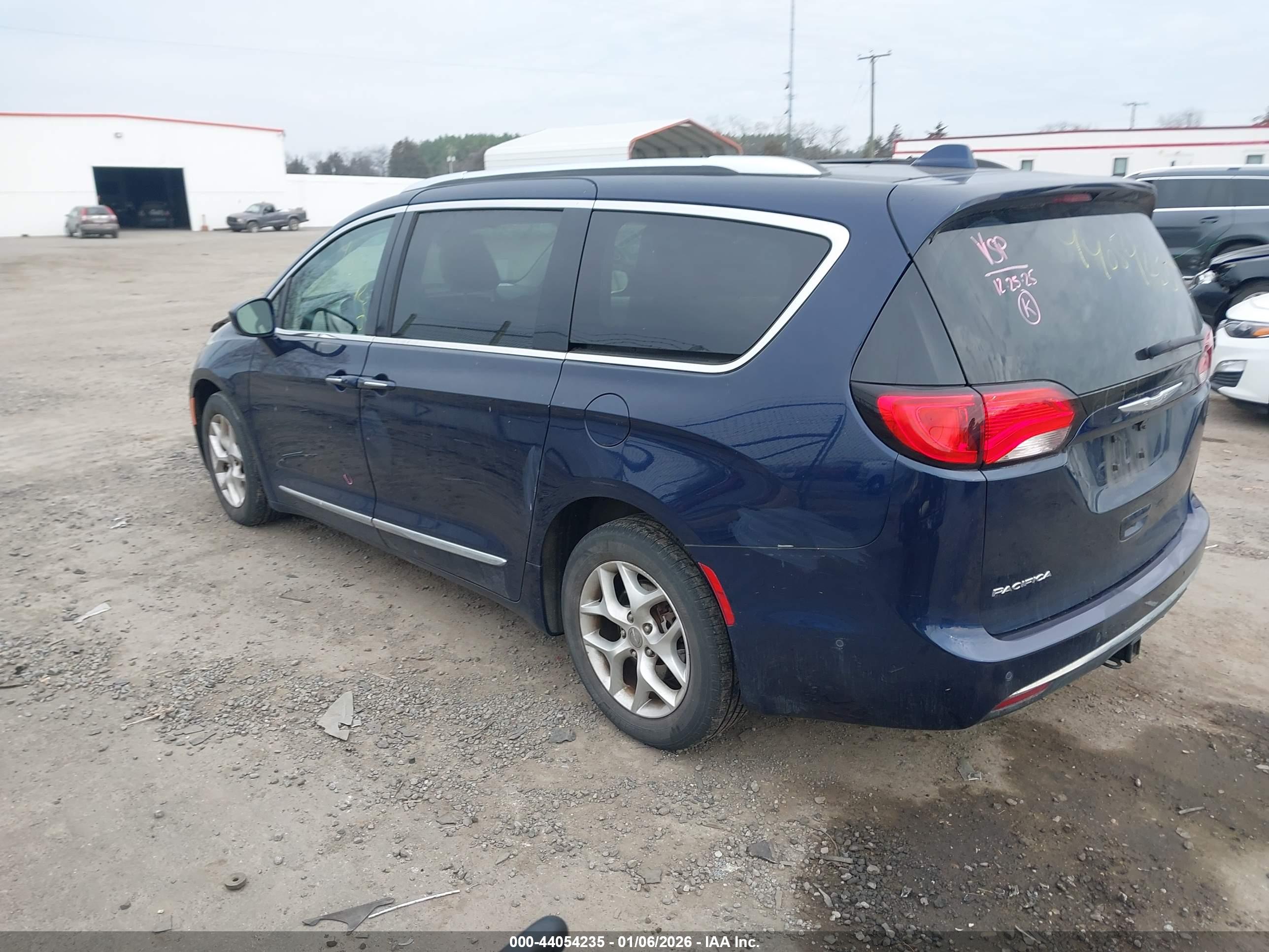 CHRYSLER PACIFICA image 3