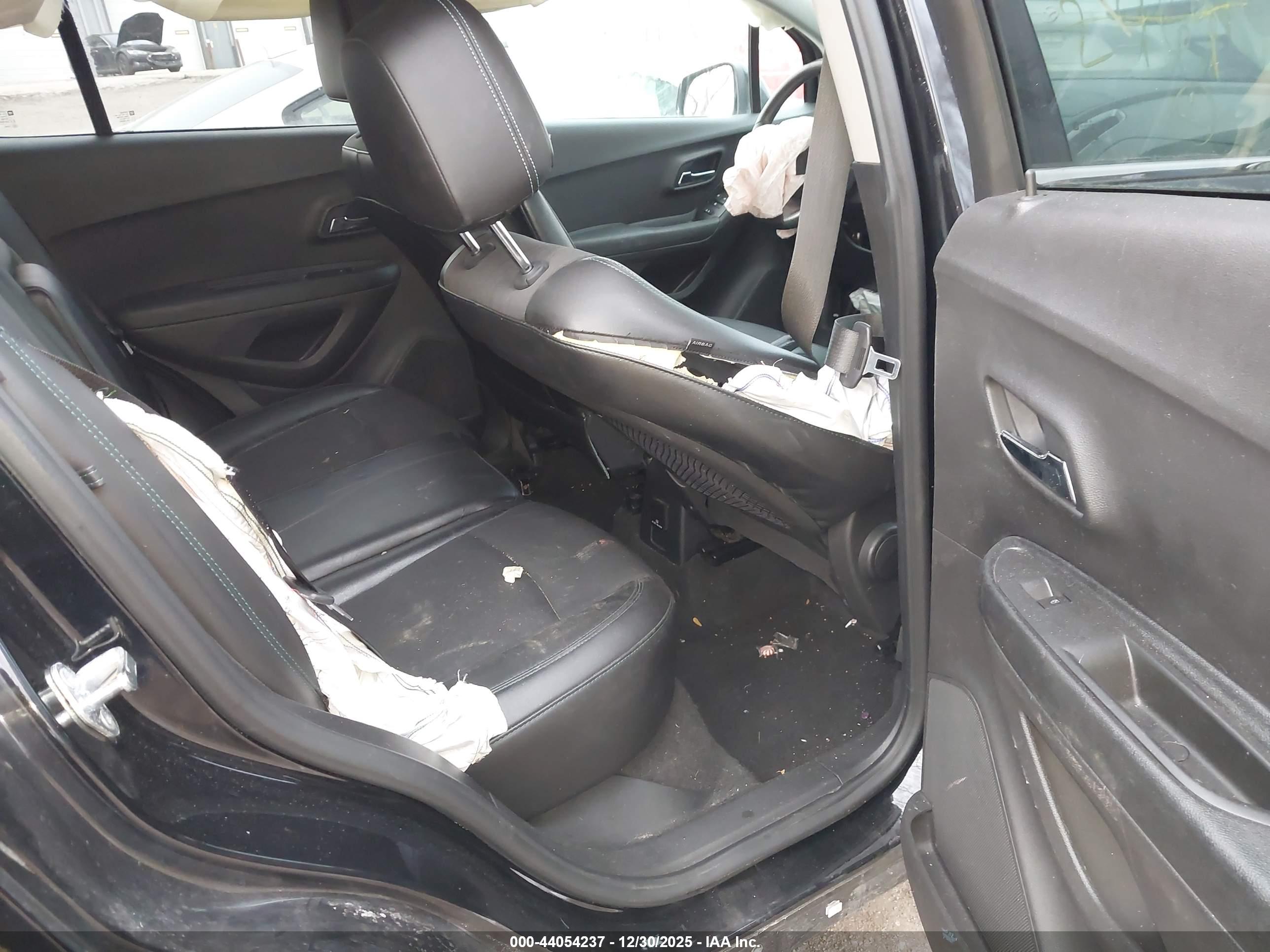 CHEVROLET TRAX image 8