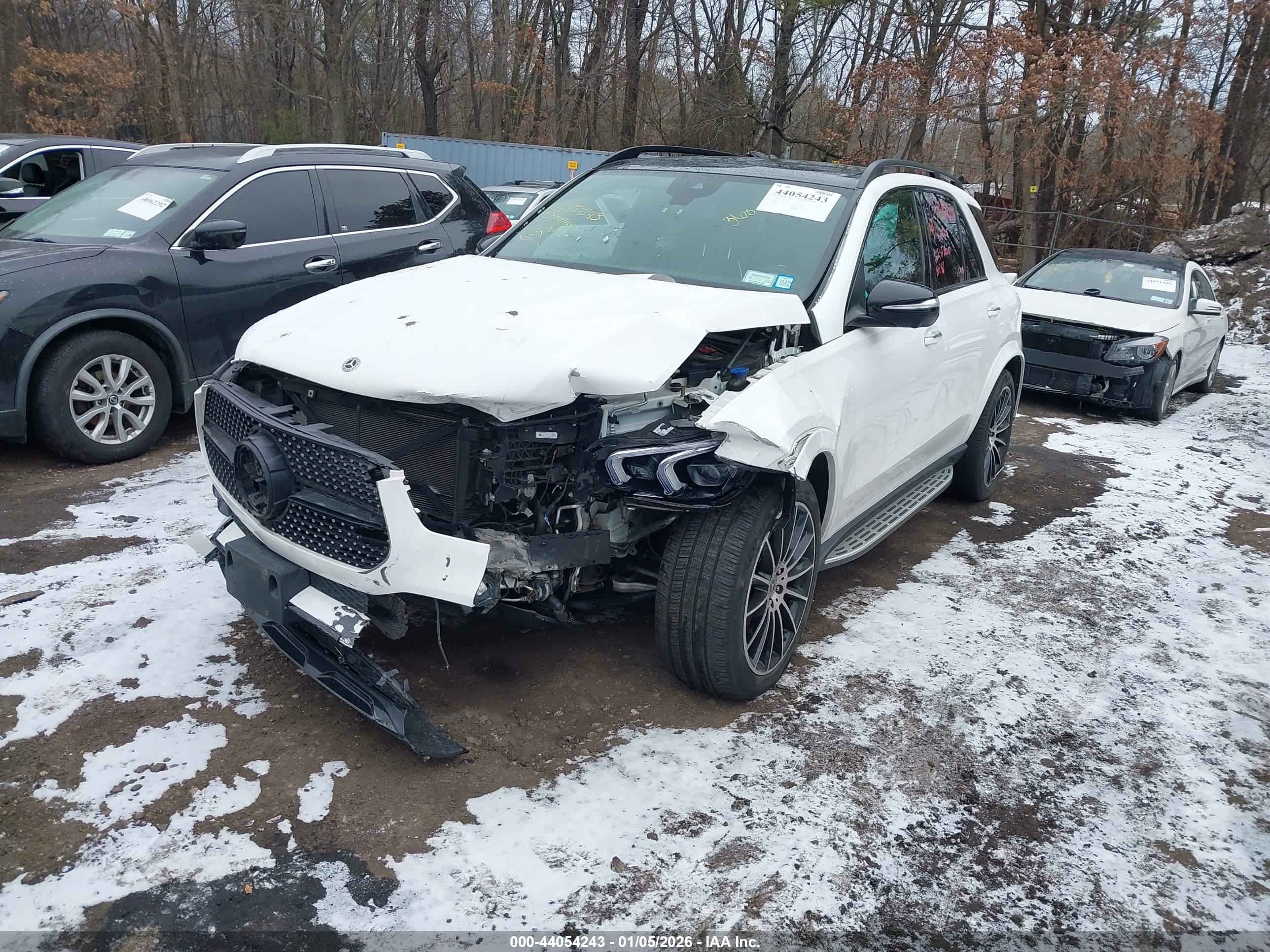 MERCEDES-BENZ GLE image 2