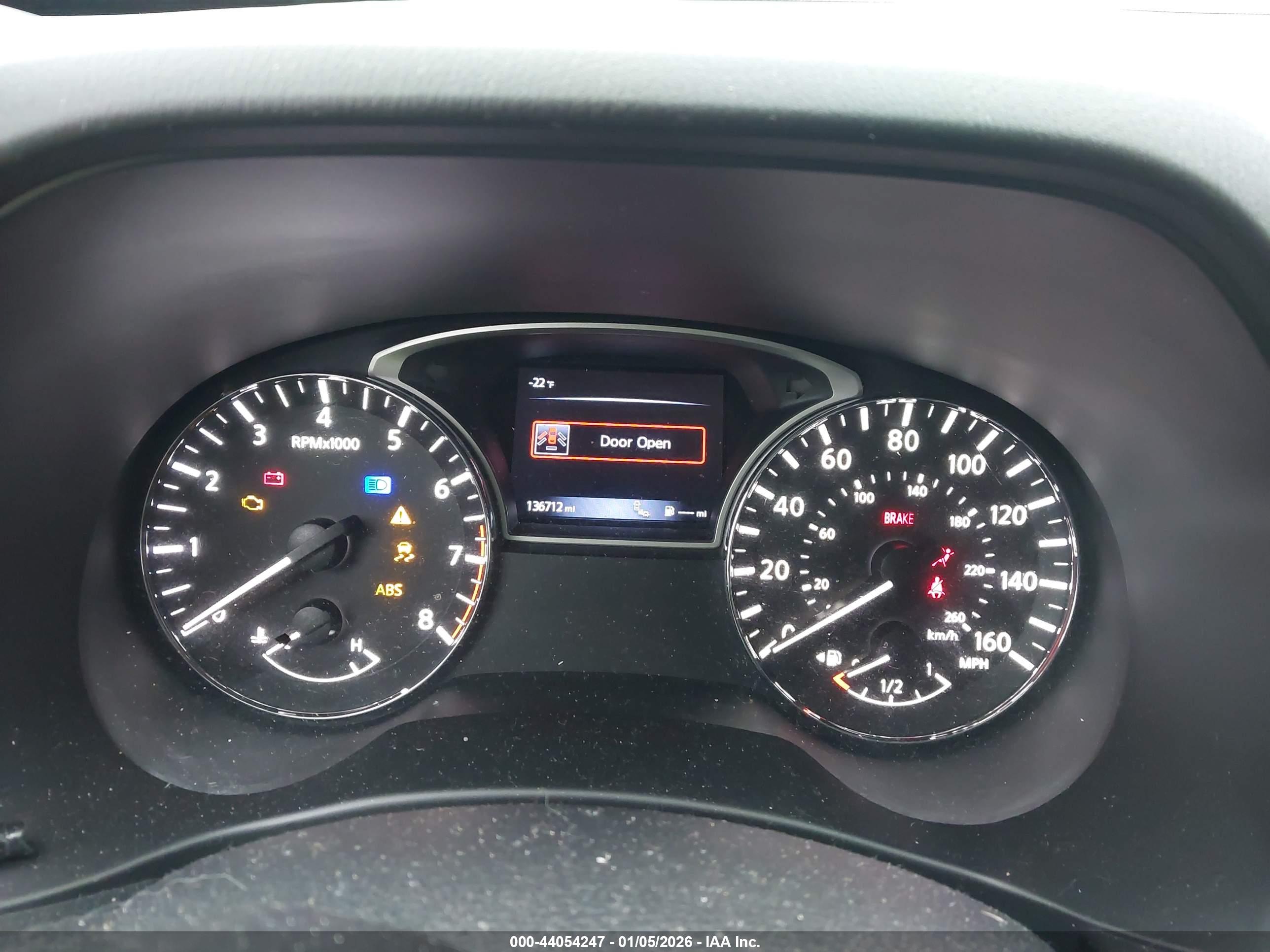 NISSAN PATHFINDER image 7