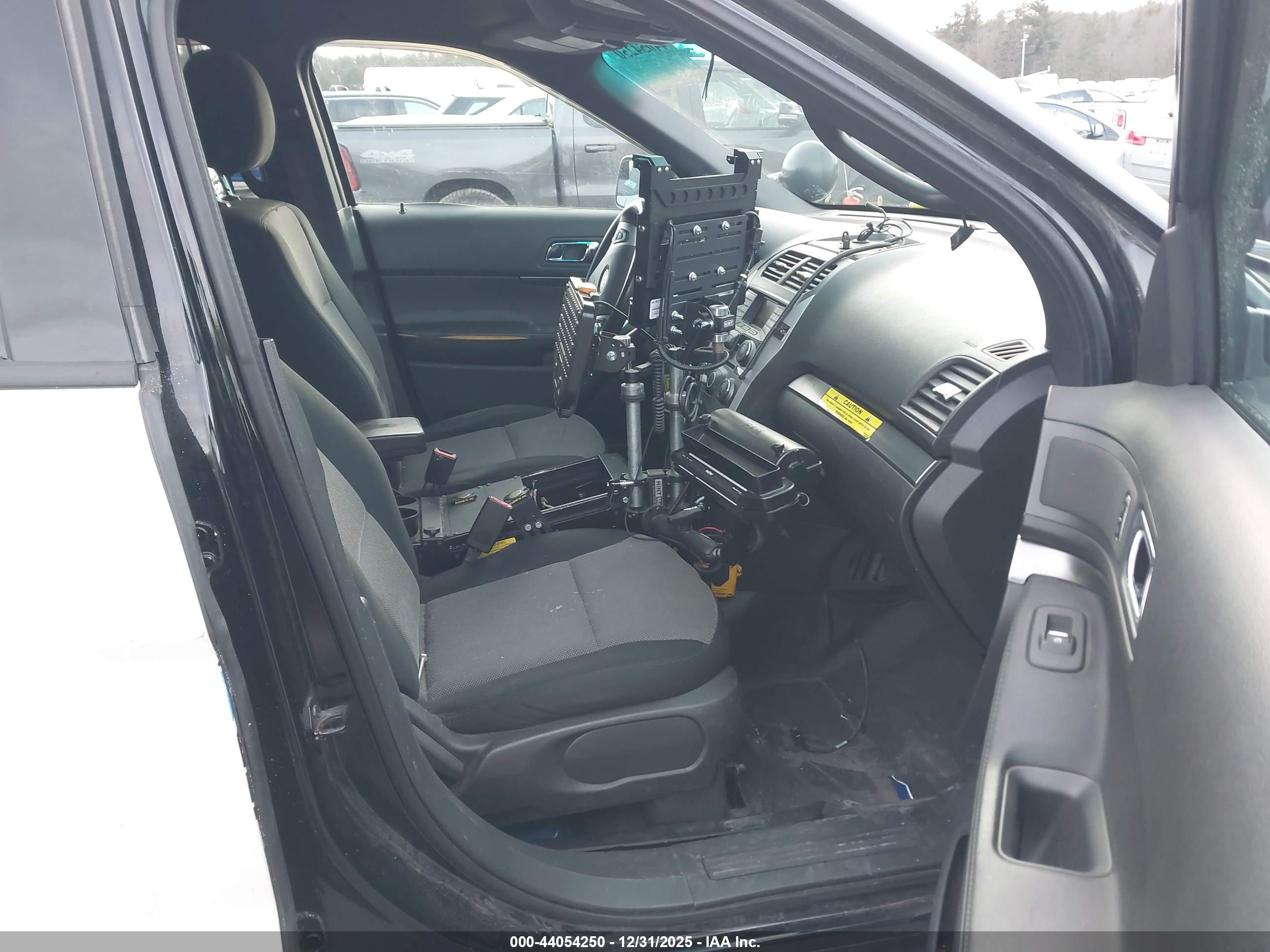 FORD UTILITY image 5