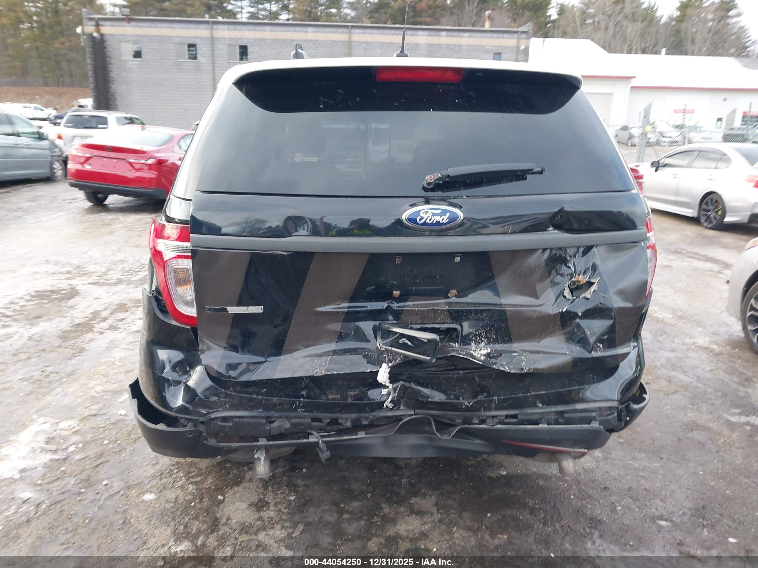 FORD UTILITY image 6