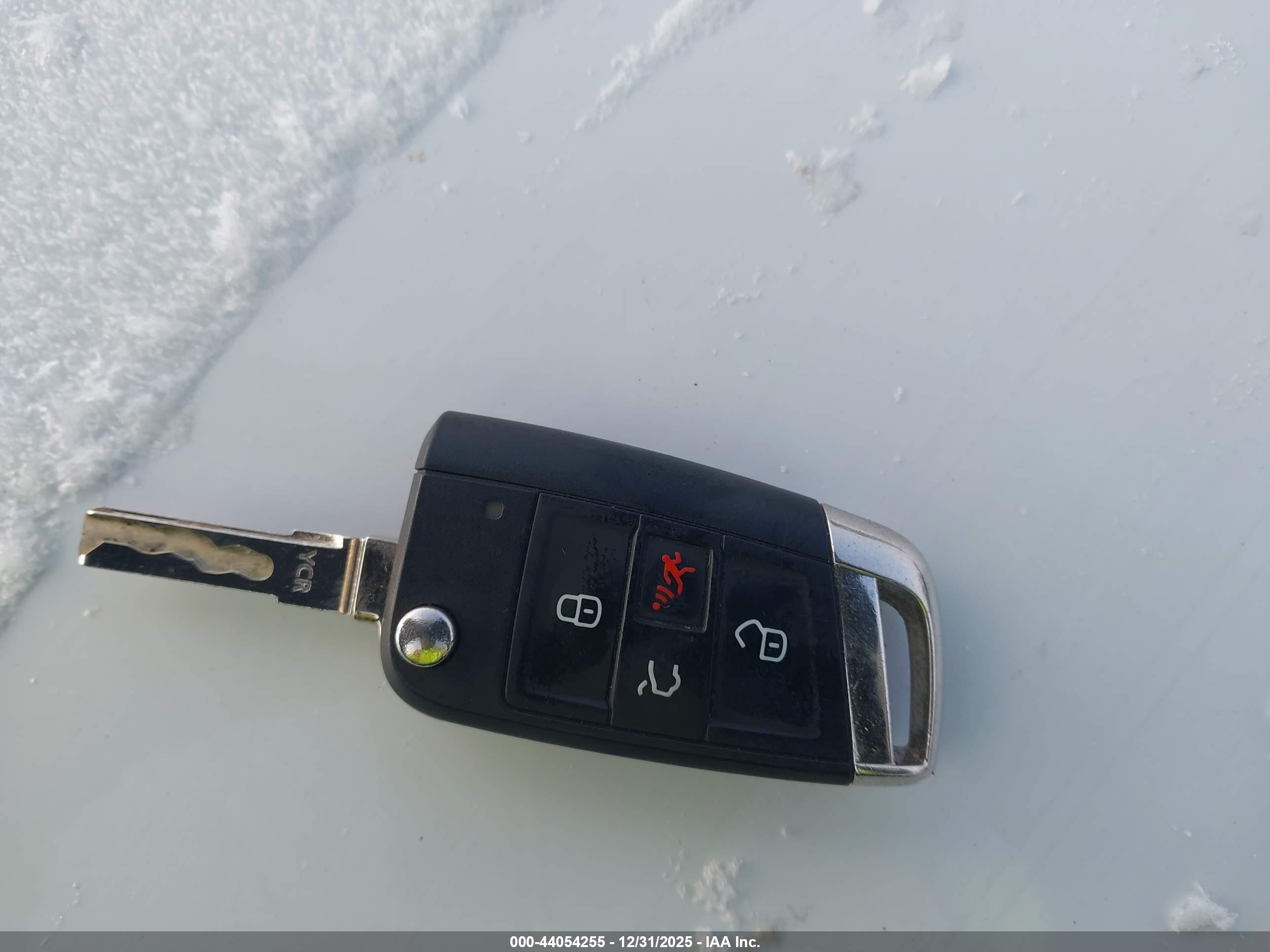 VOLKSWAGEN GOLF image 11