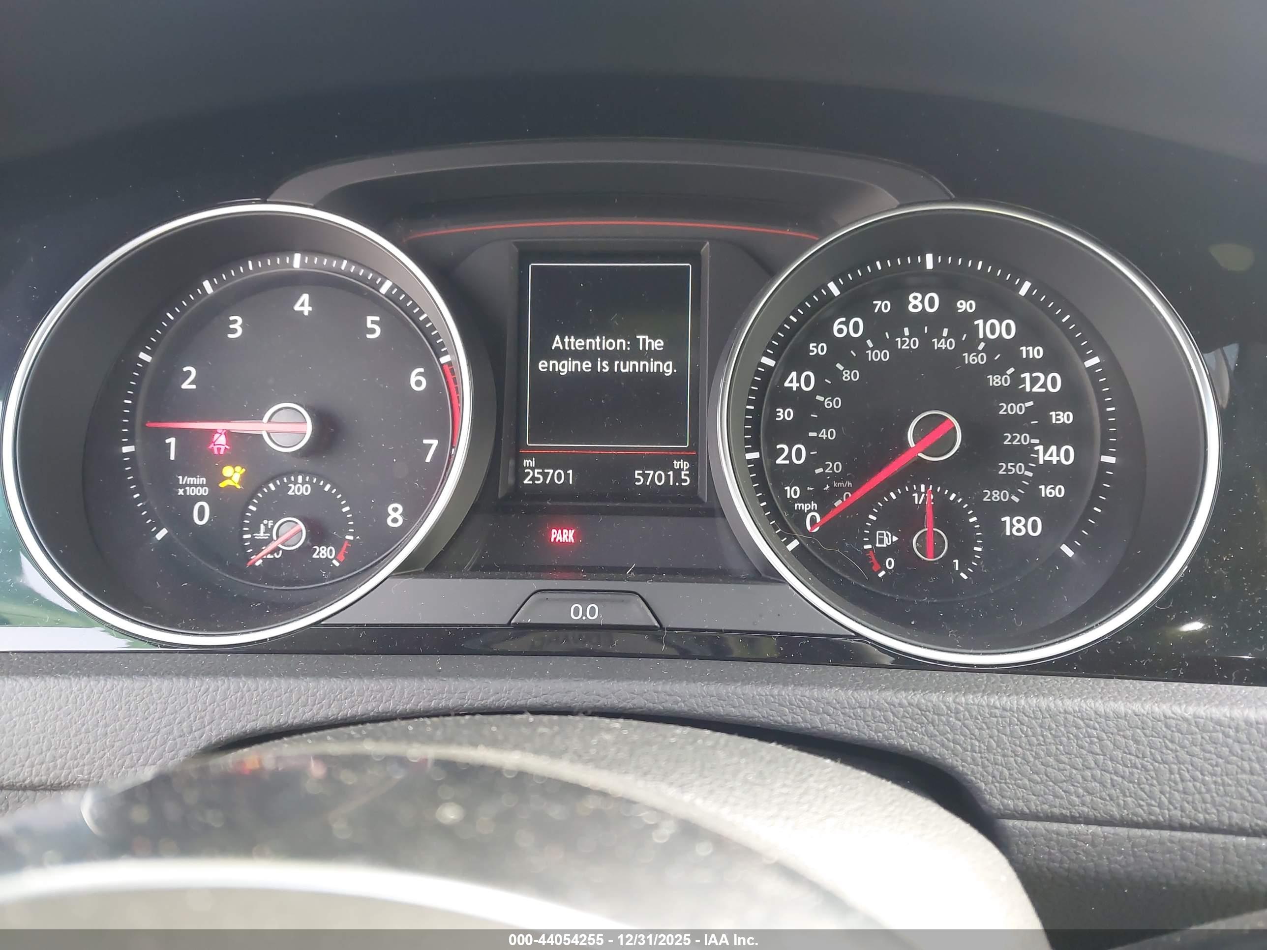 VOLKSWAGEN GOLF image 7