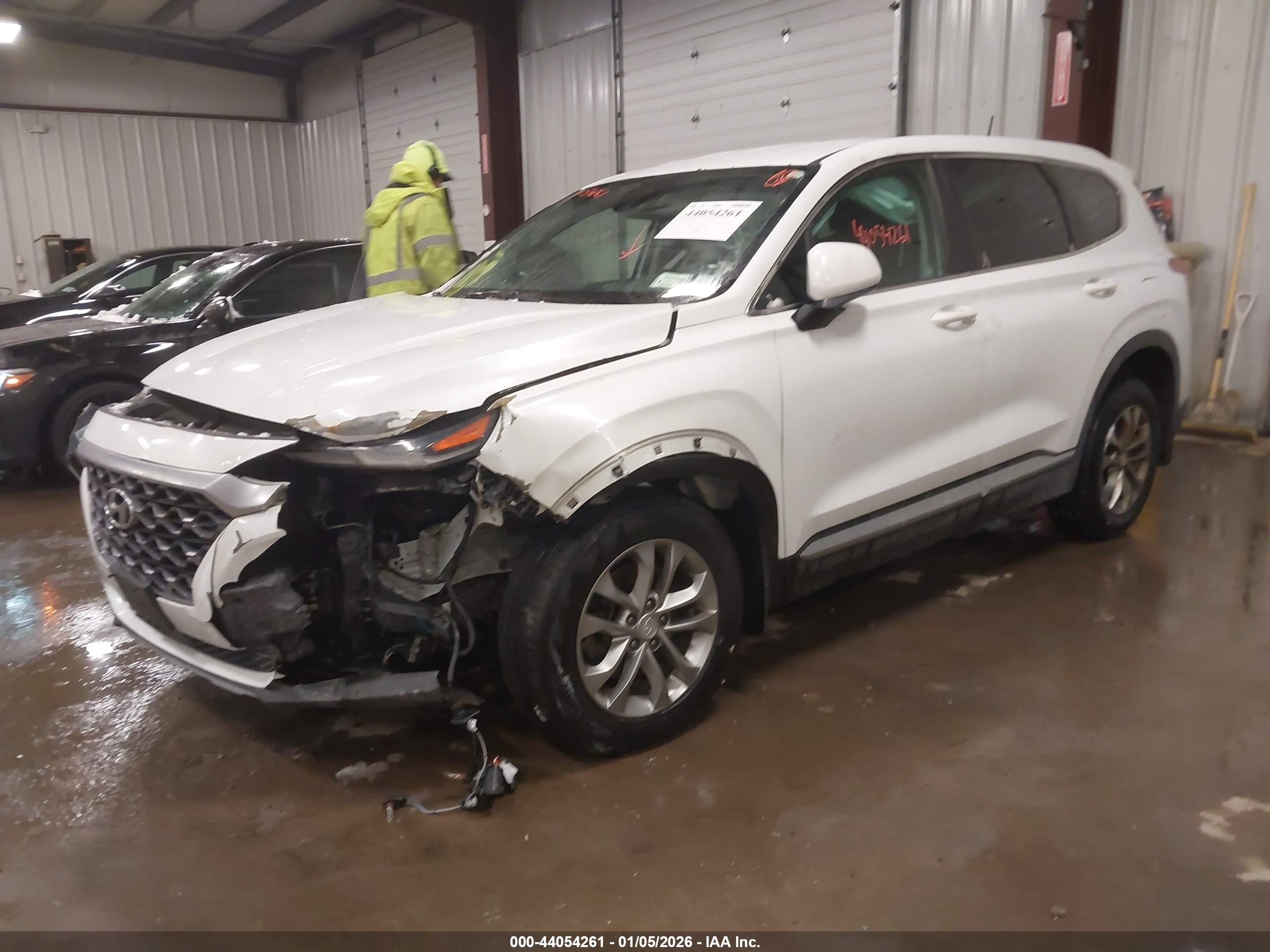 HYUNDAI SANTA image 2