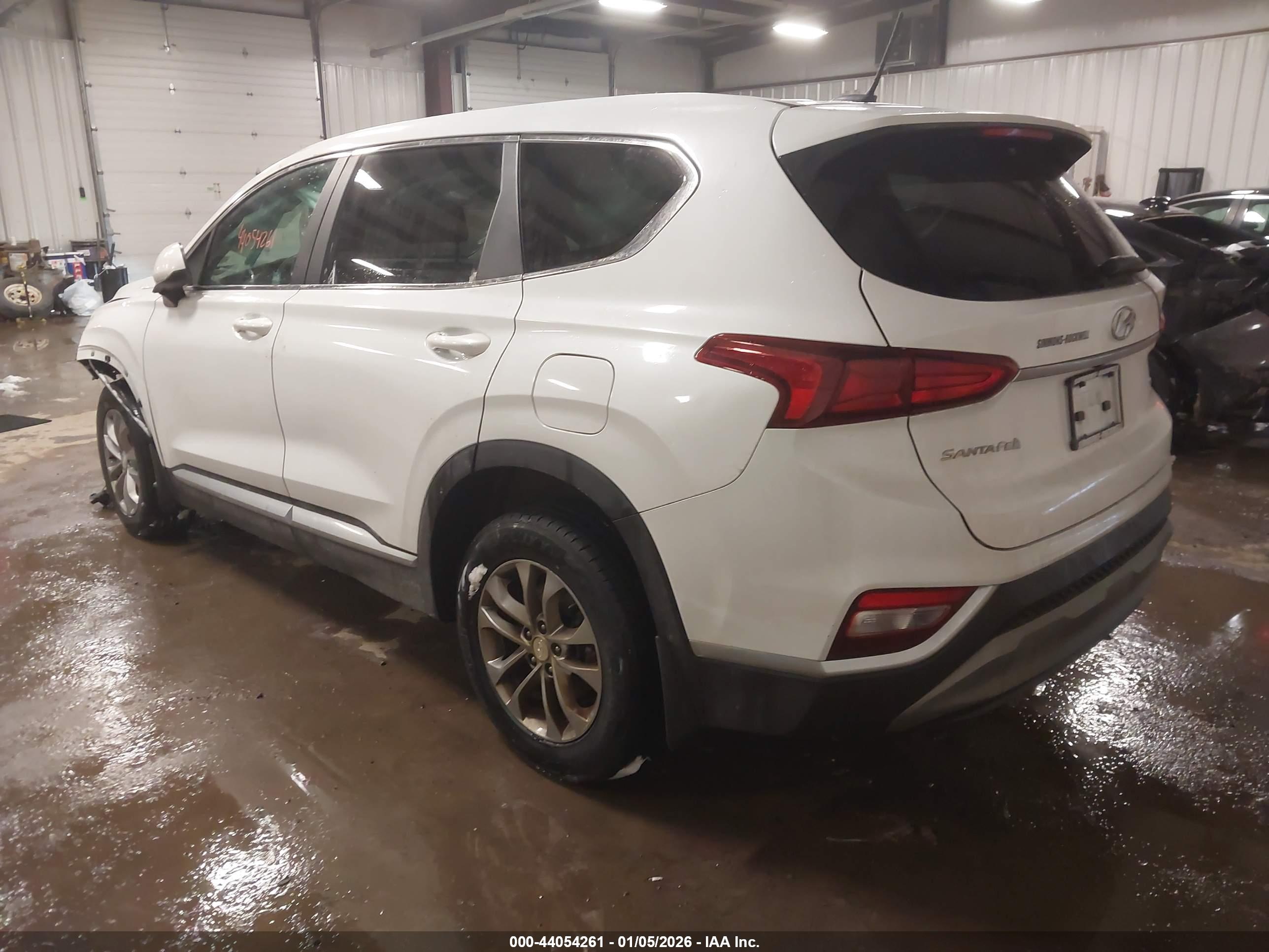HYUNDAI SANTA image 3