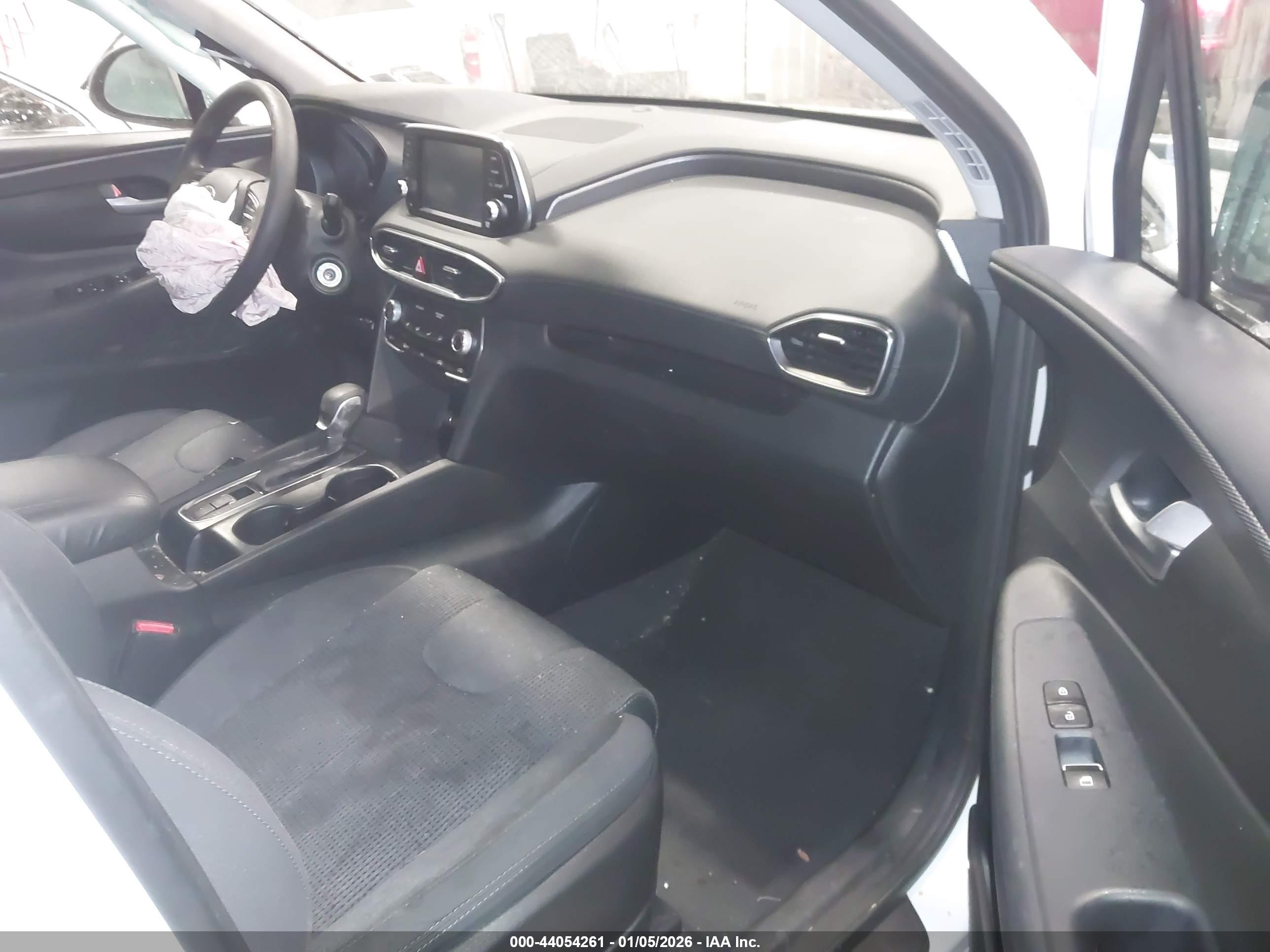 HYUNDAI SANTA image 5