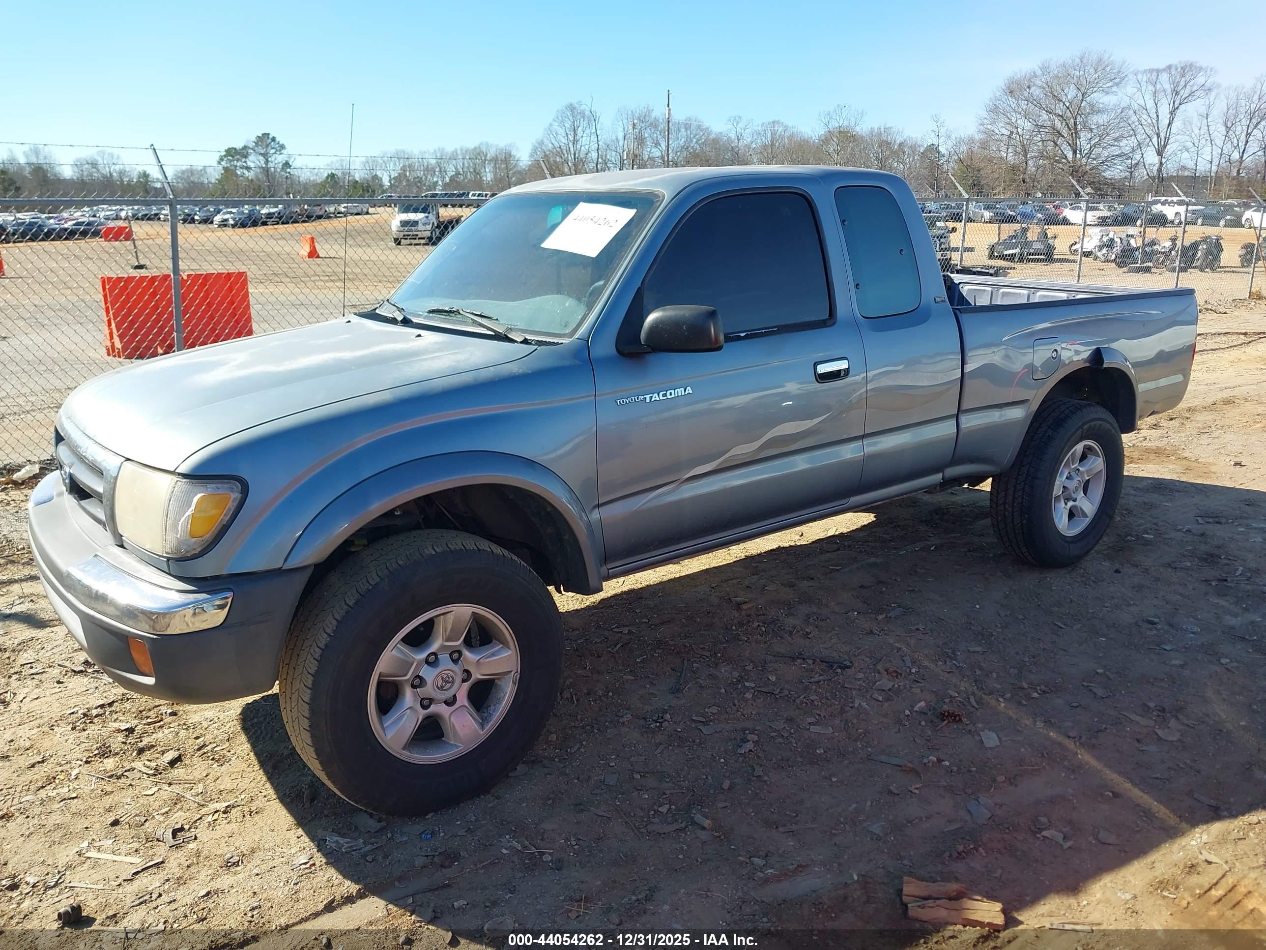 TOYOTA TACOMA image 2