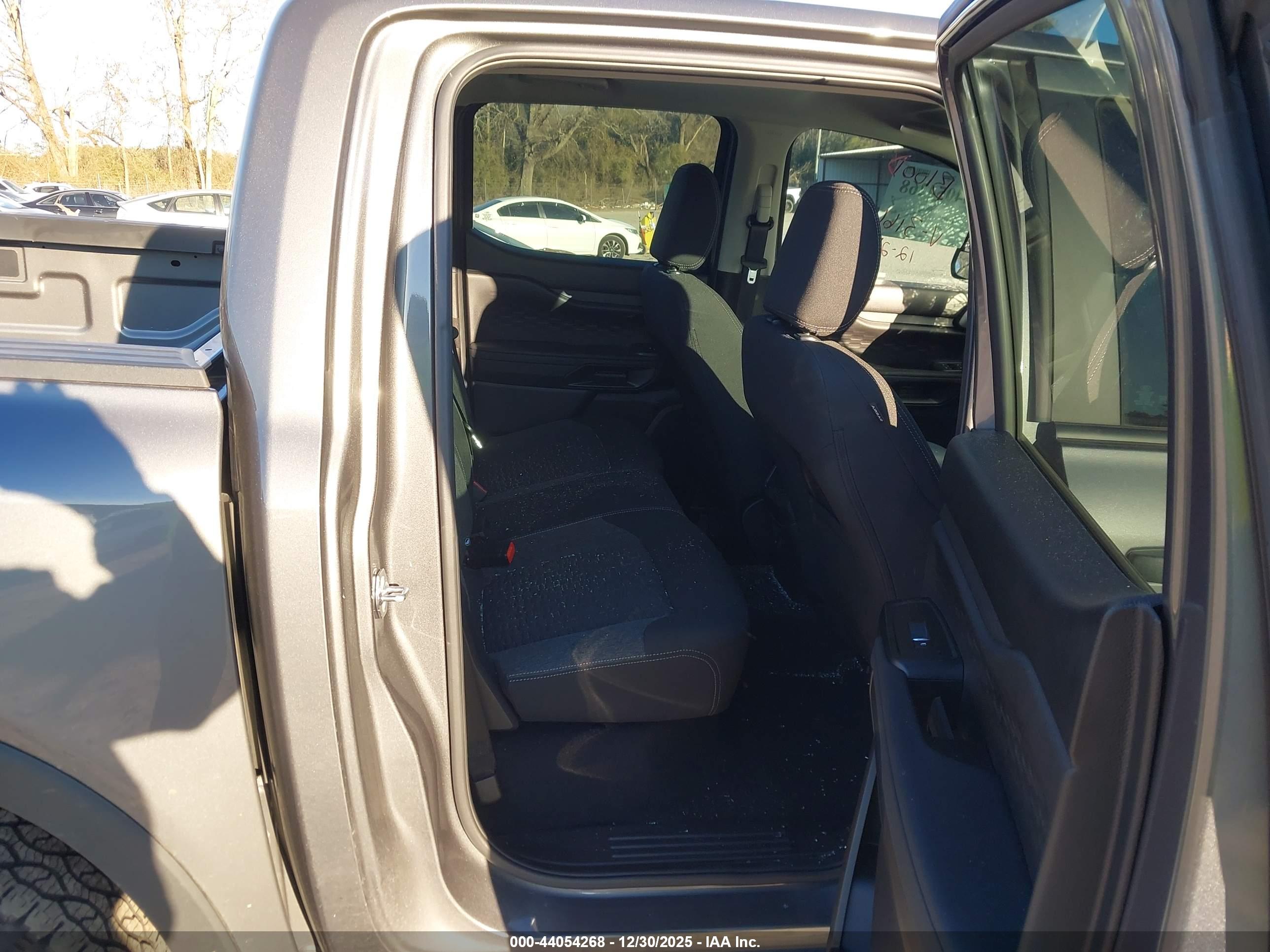 FORD RANGER image 8