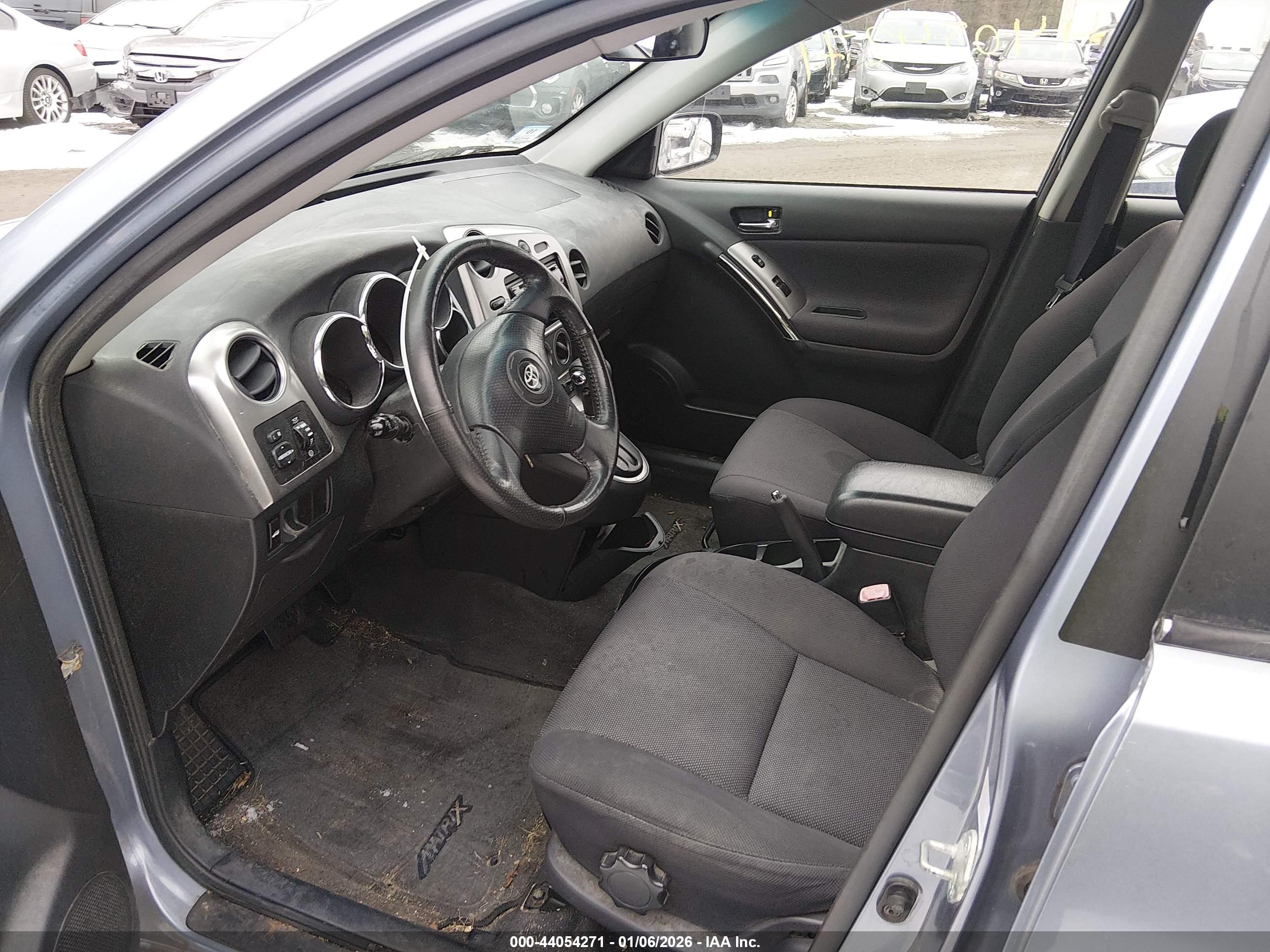TOYOTA MATRIX image 5